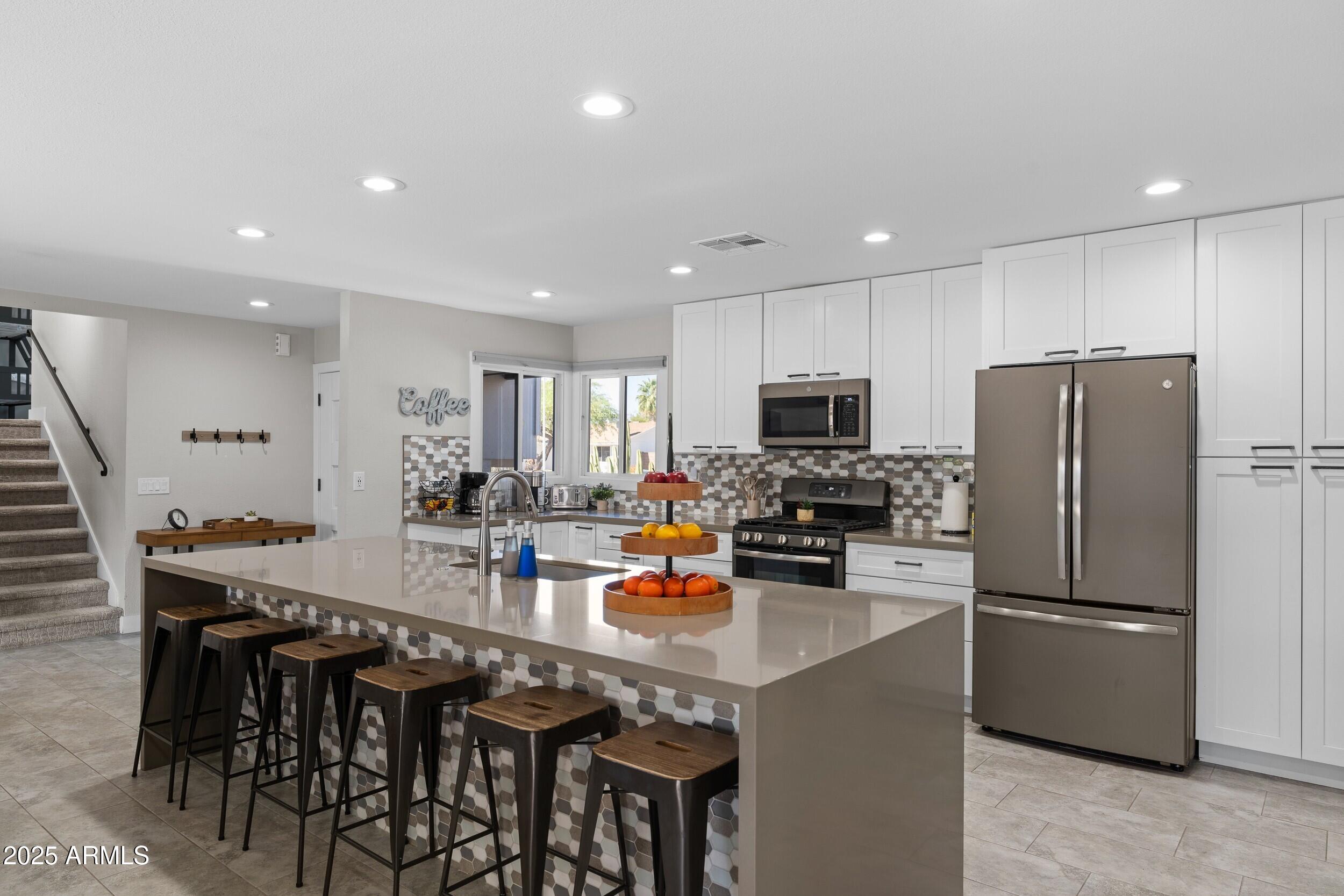 8307 E MONTEBELLO Avenue