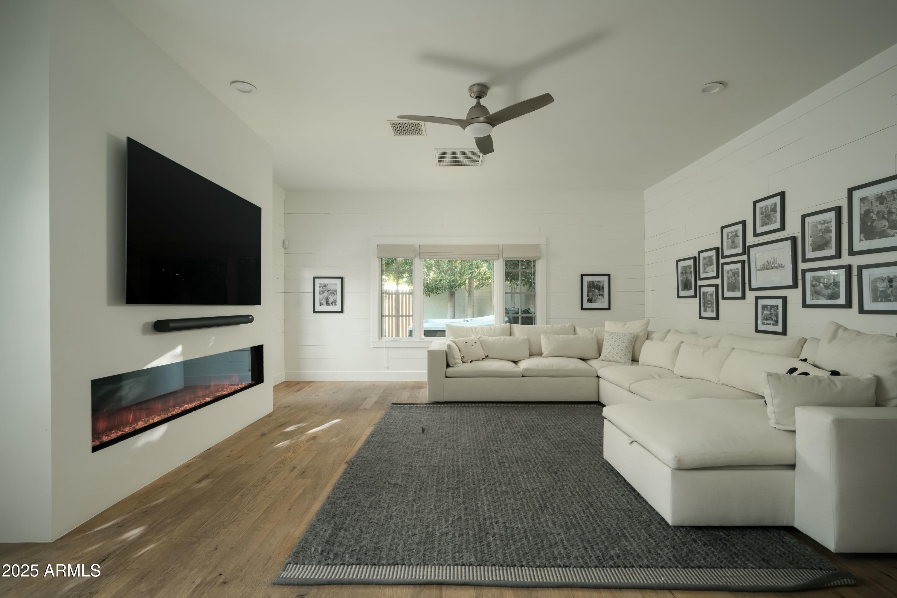 4701 E CALLE REDONDA Street