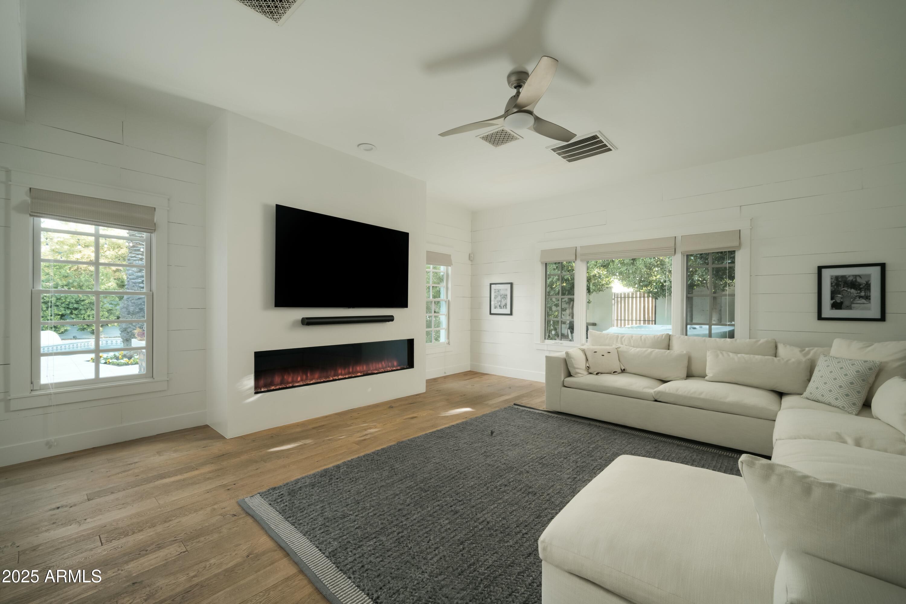 4701 E CALLE REDONDA Street