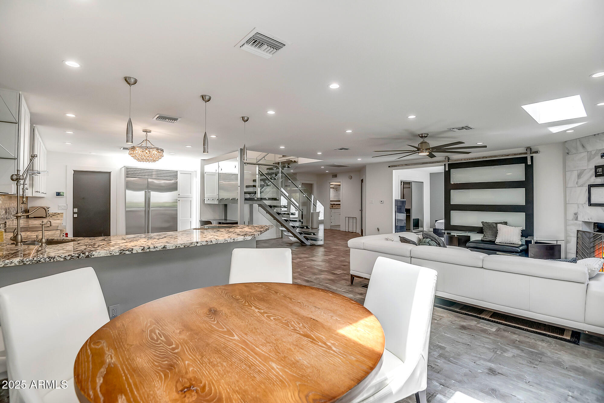 8094 E VIA DEL VENCINO --