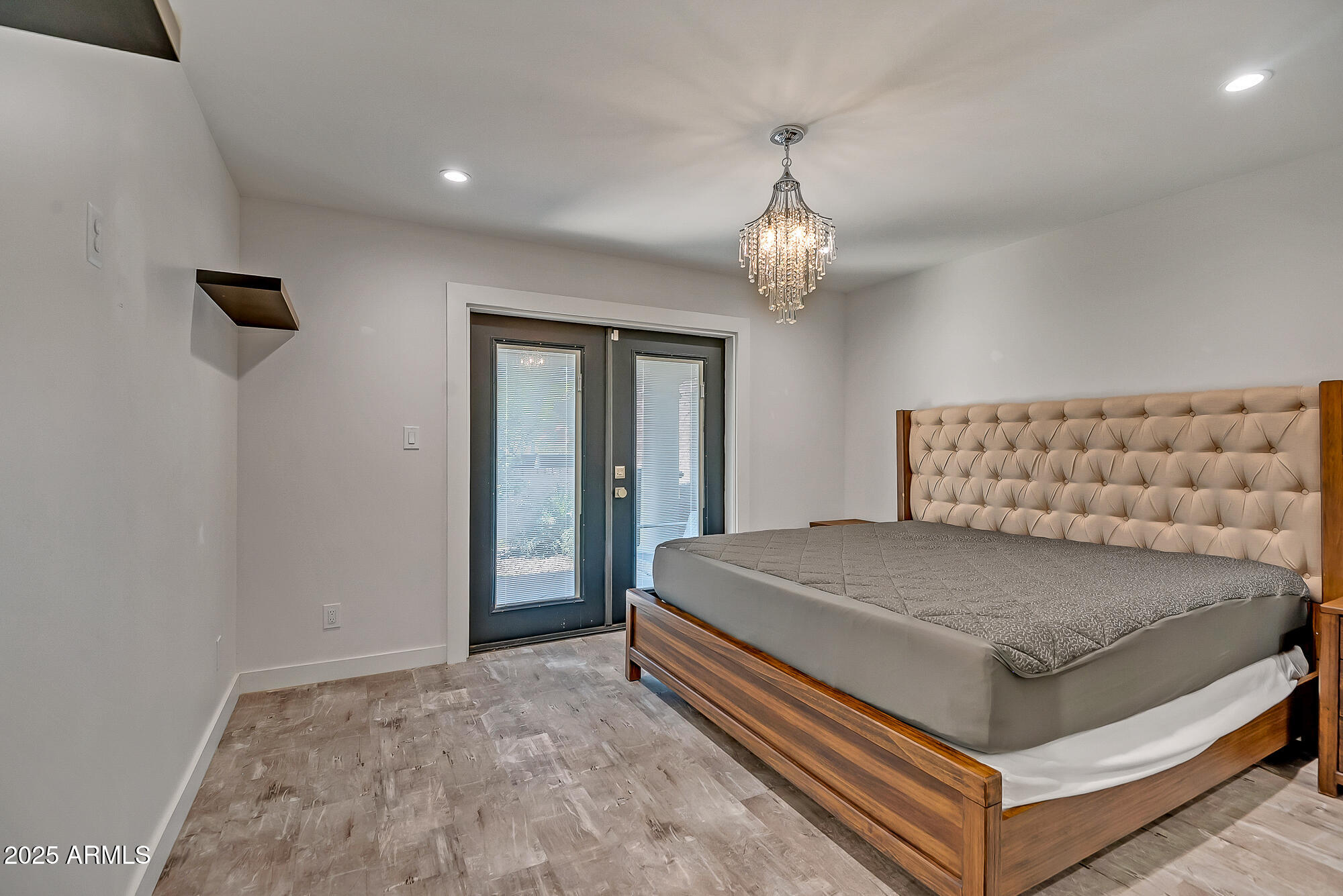 8094 E VIA DEL VENCINO --