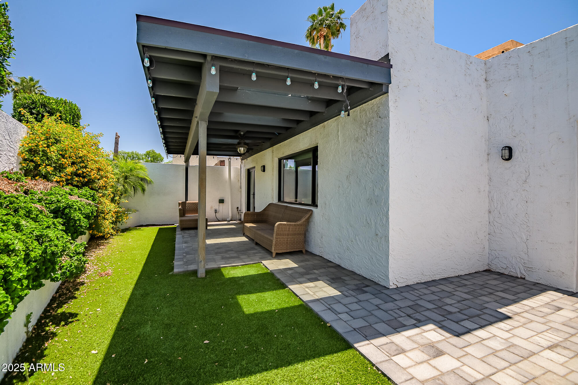 8094 E VIA DEL VENCINO --