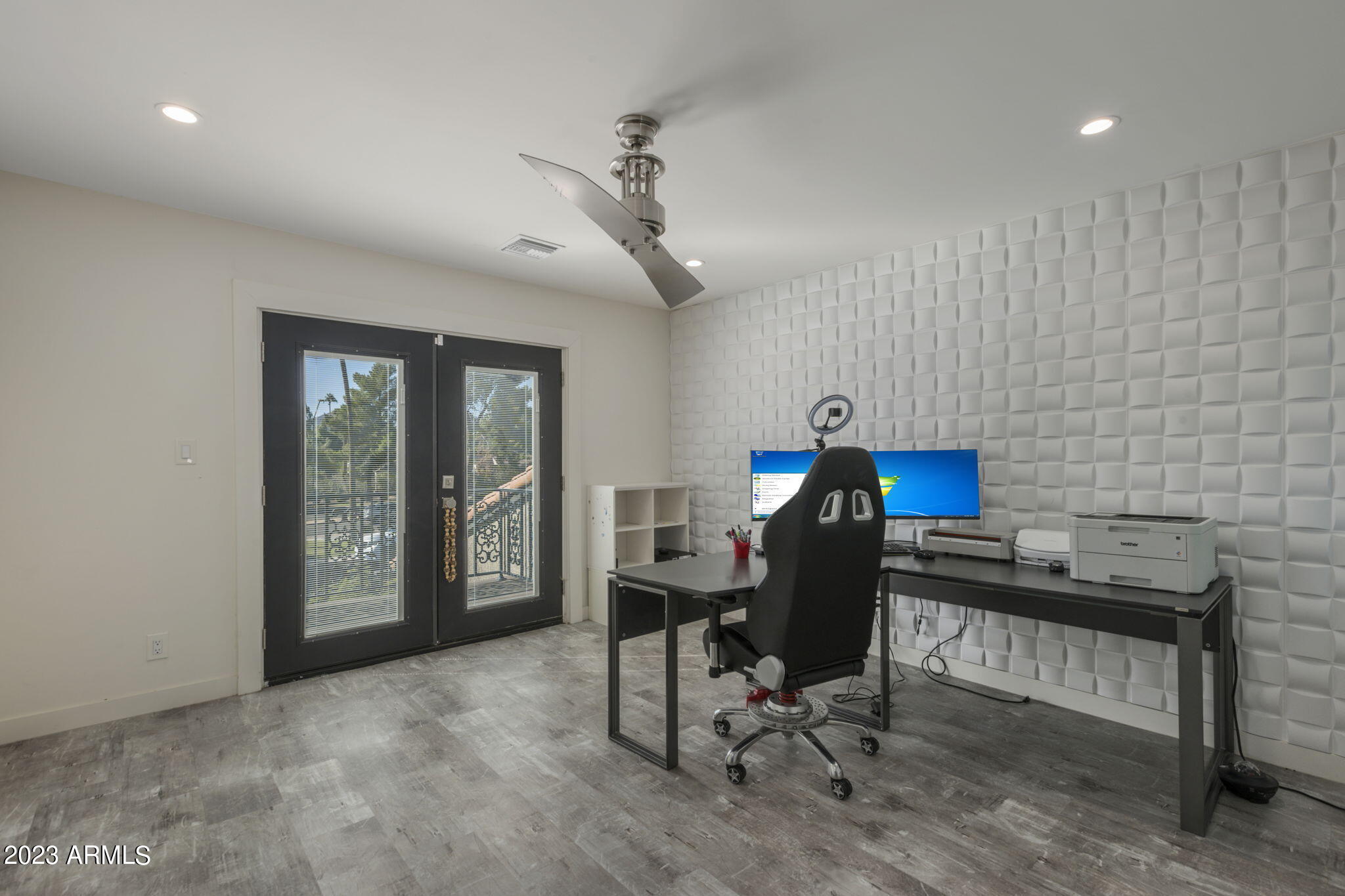 8094 E VIA DEL VENCINO --