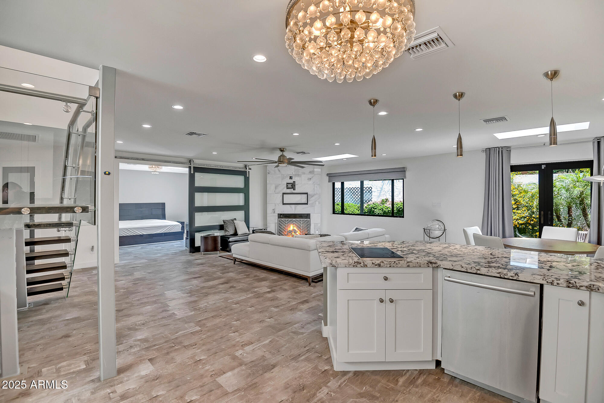 8094 E VIA DEL VENCINO --