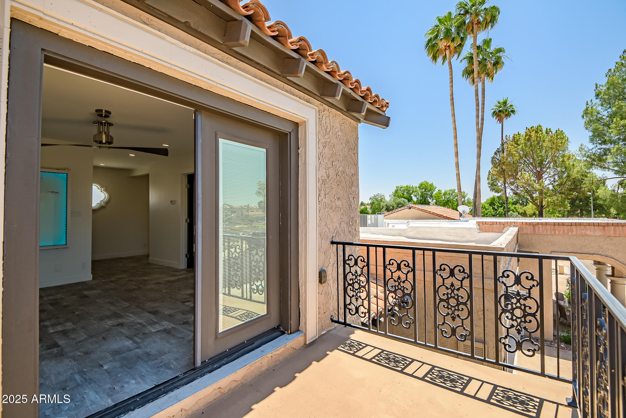 8094 E VIA DEL VENCINO --