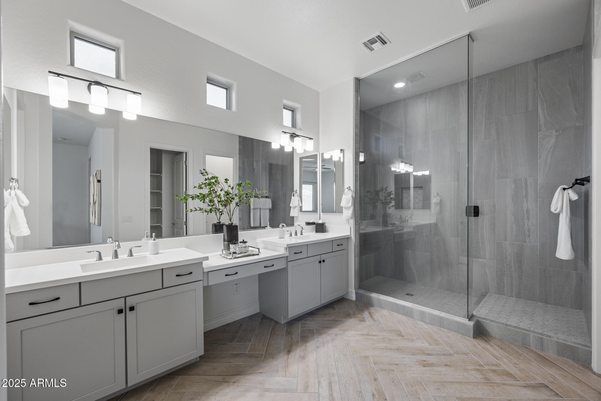 3539 E Starflower Drive