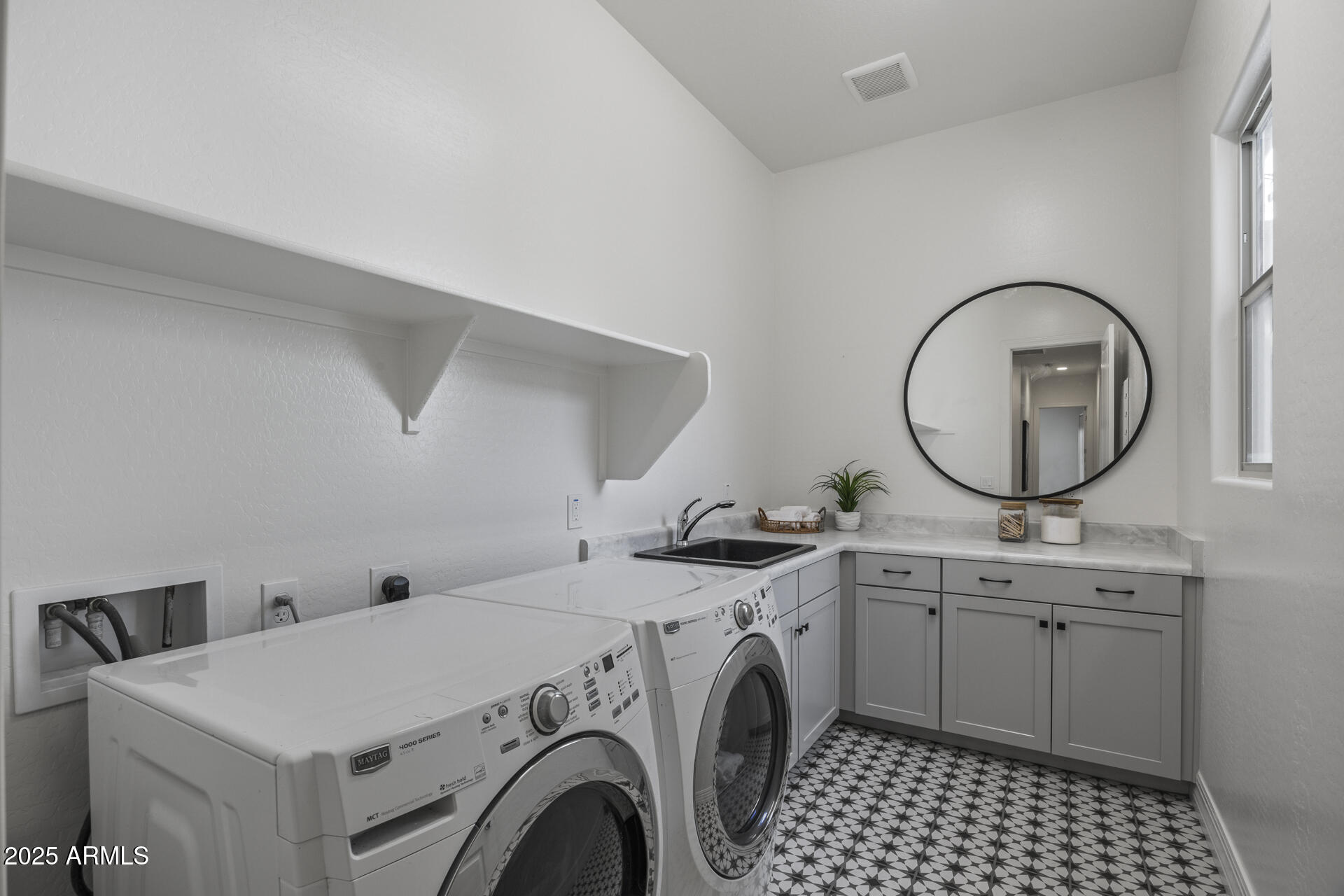 3539 E Starflower Drive