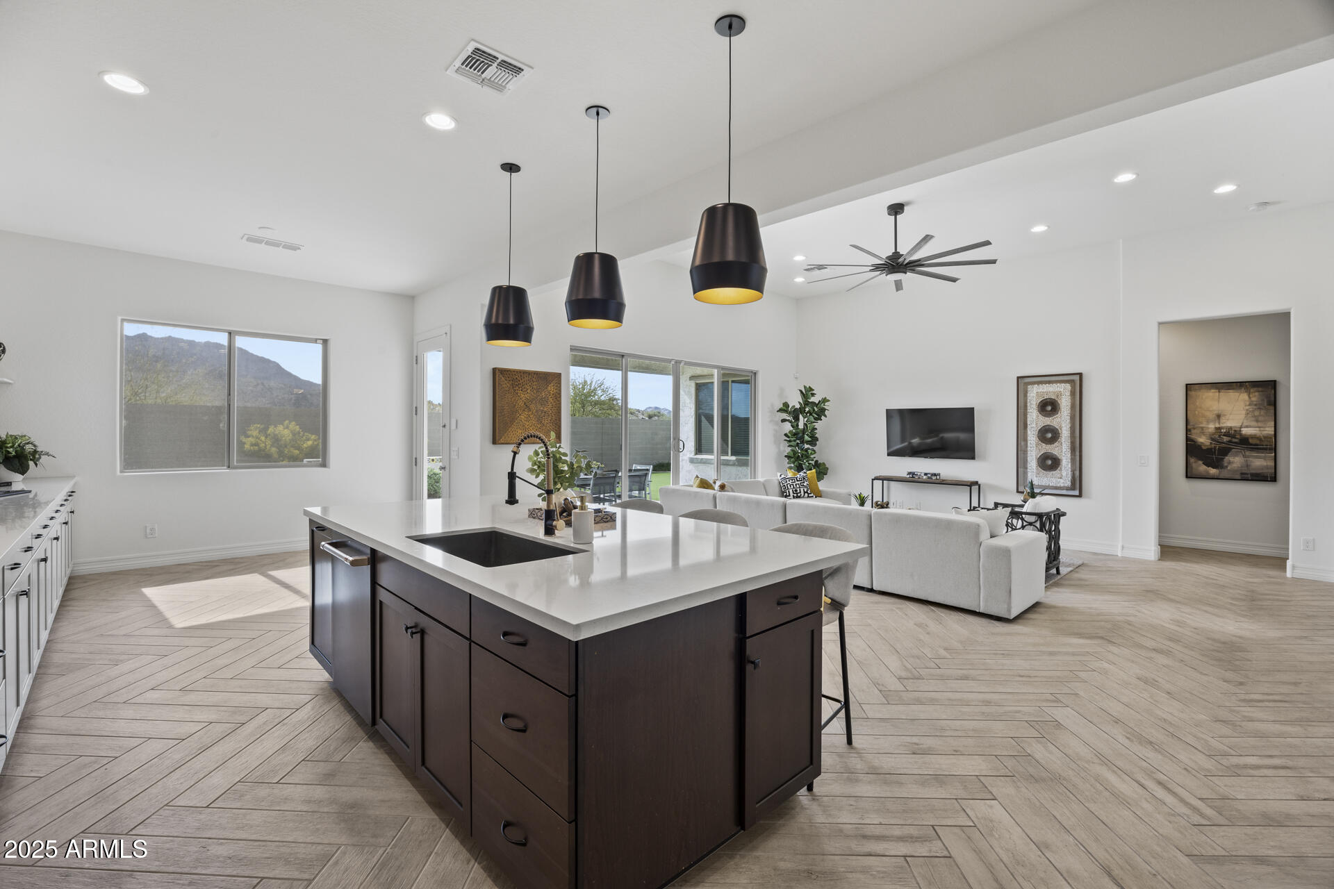 3539 E Starflower Drive