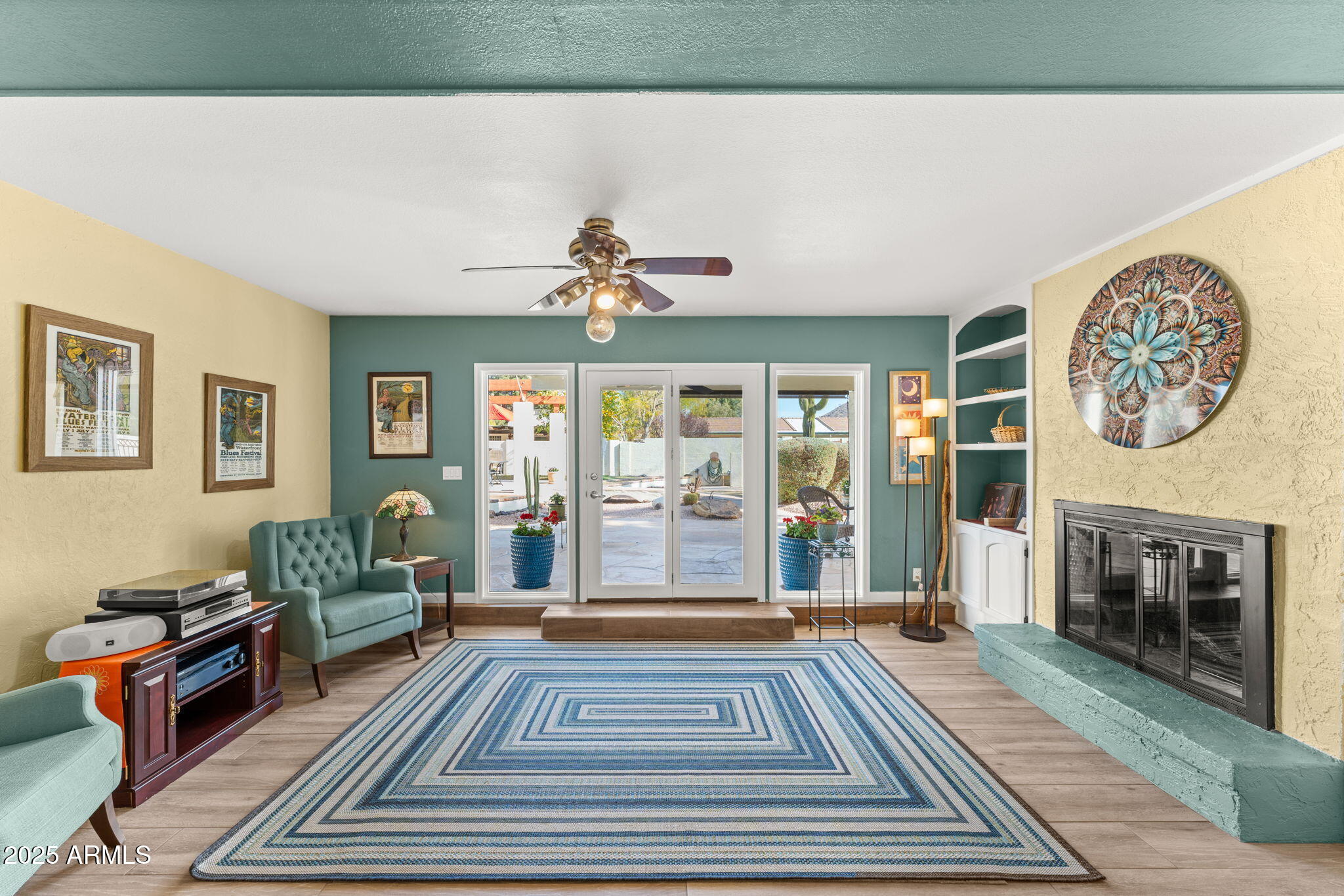 1031 W INDIAN HILLS Place