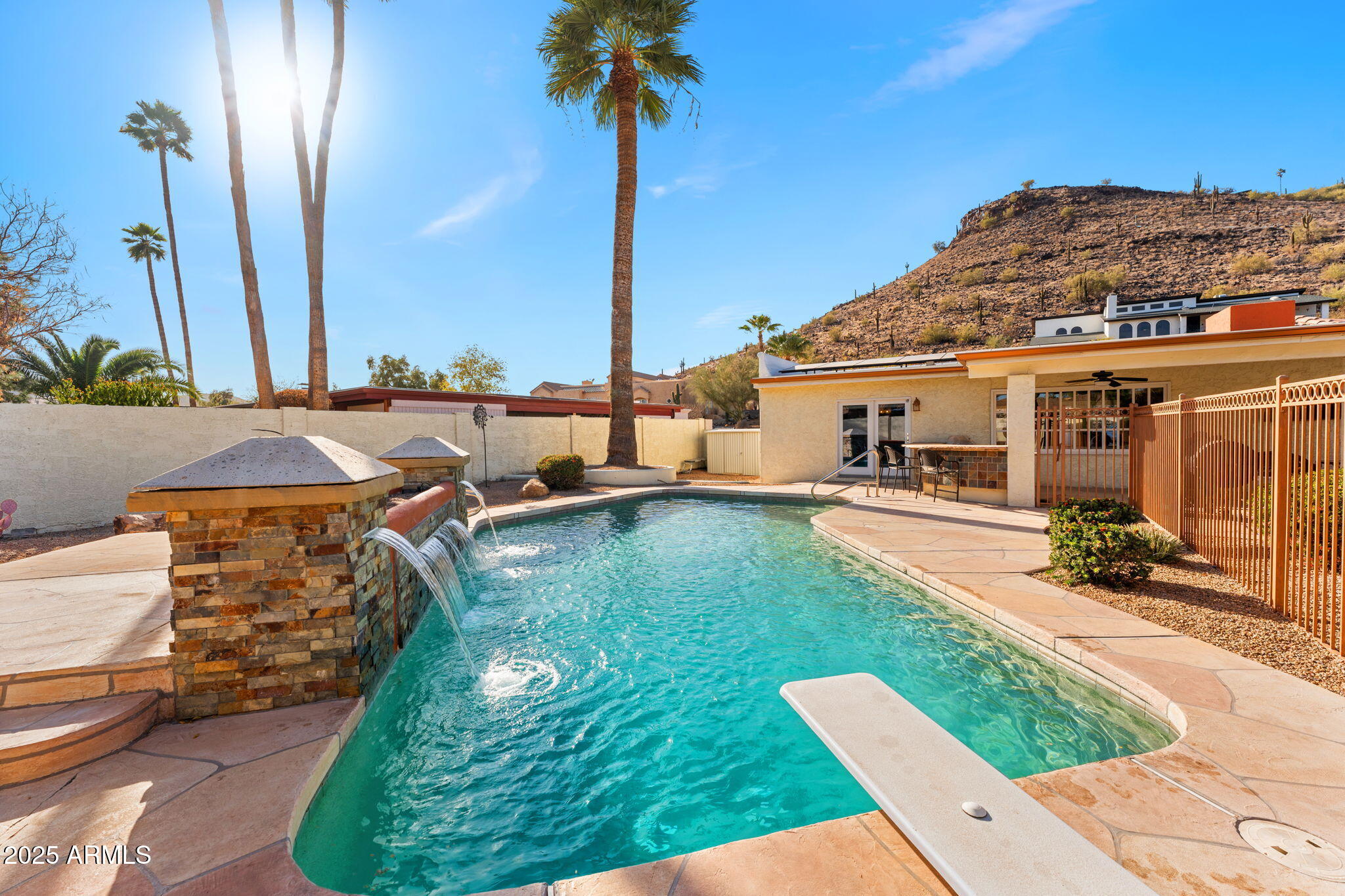 1031 W INDIAN HILLS Place