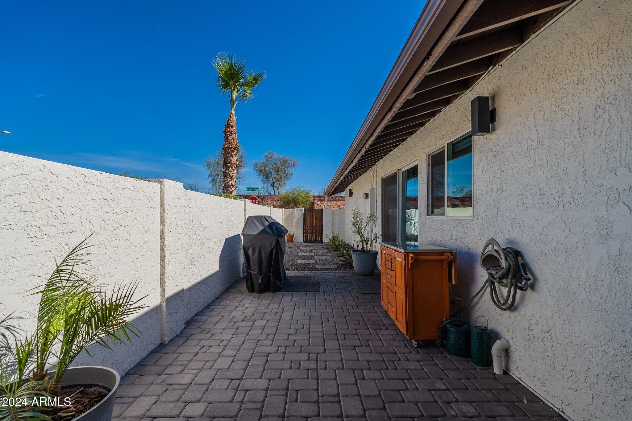 1830 N 87TH Terrace