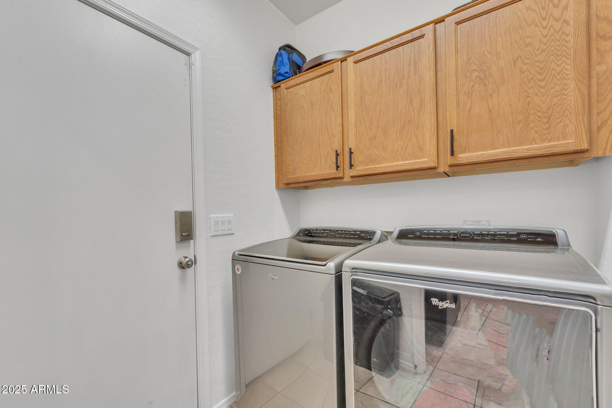 5206 W DESERT HILLS Drive