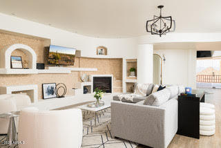 4636 E MOONLIGHT Way # 0