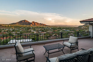 4636 E MOONLIGHT Way # 0