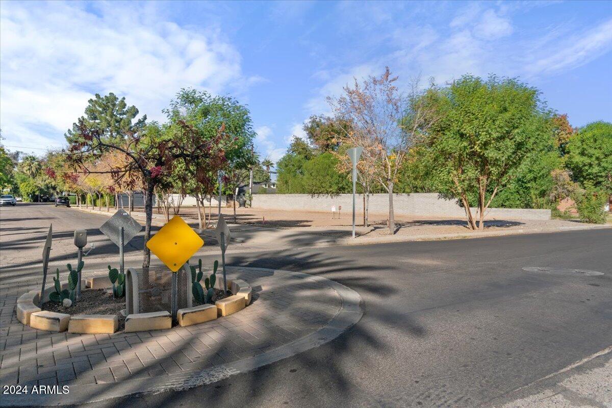 1190 S MAPLE Avenue # 2