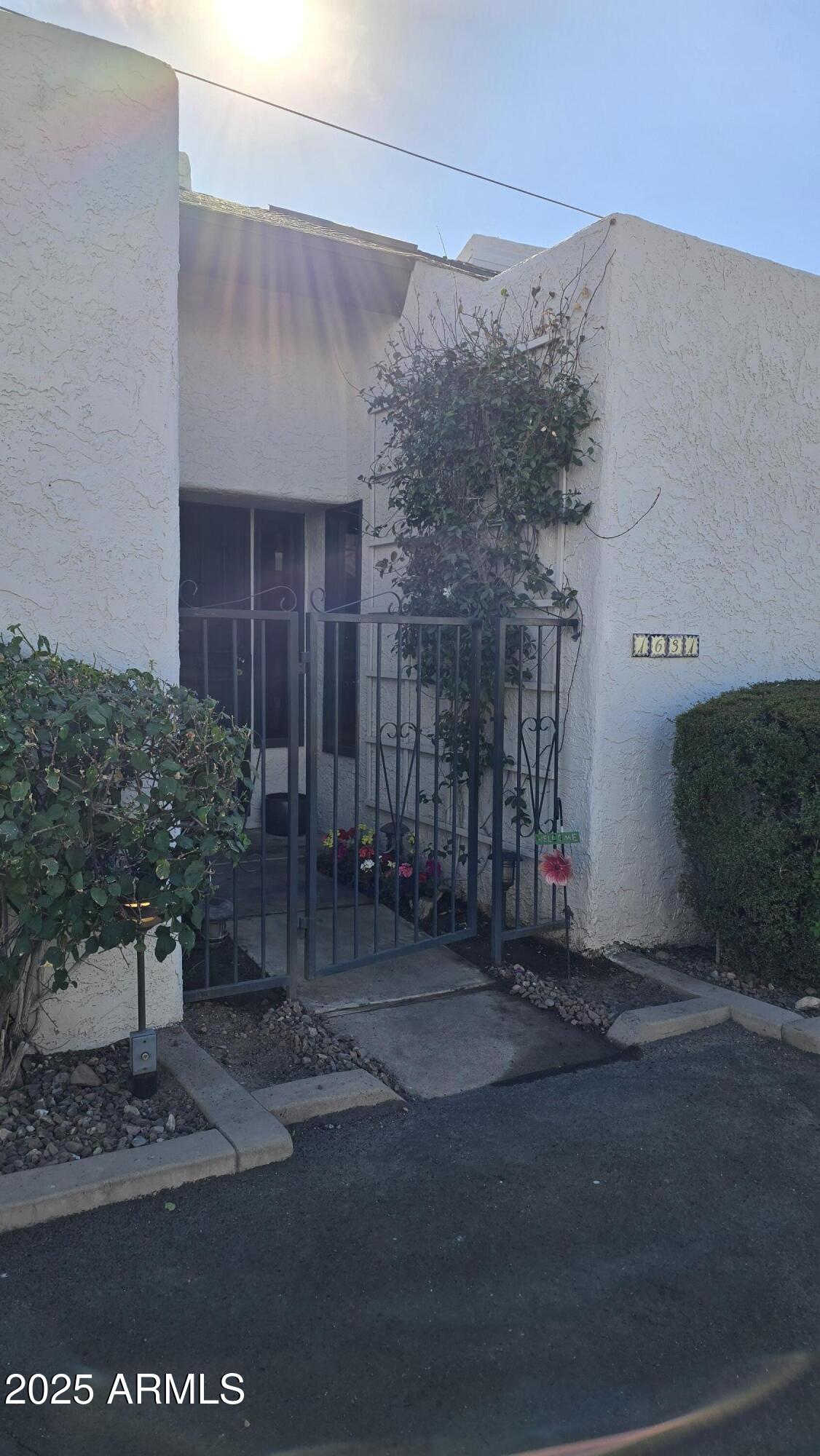 1631 E GARDENIA Avenue