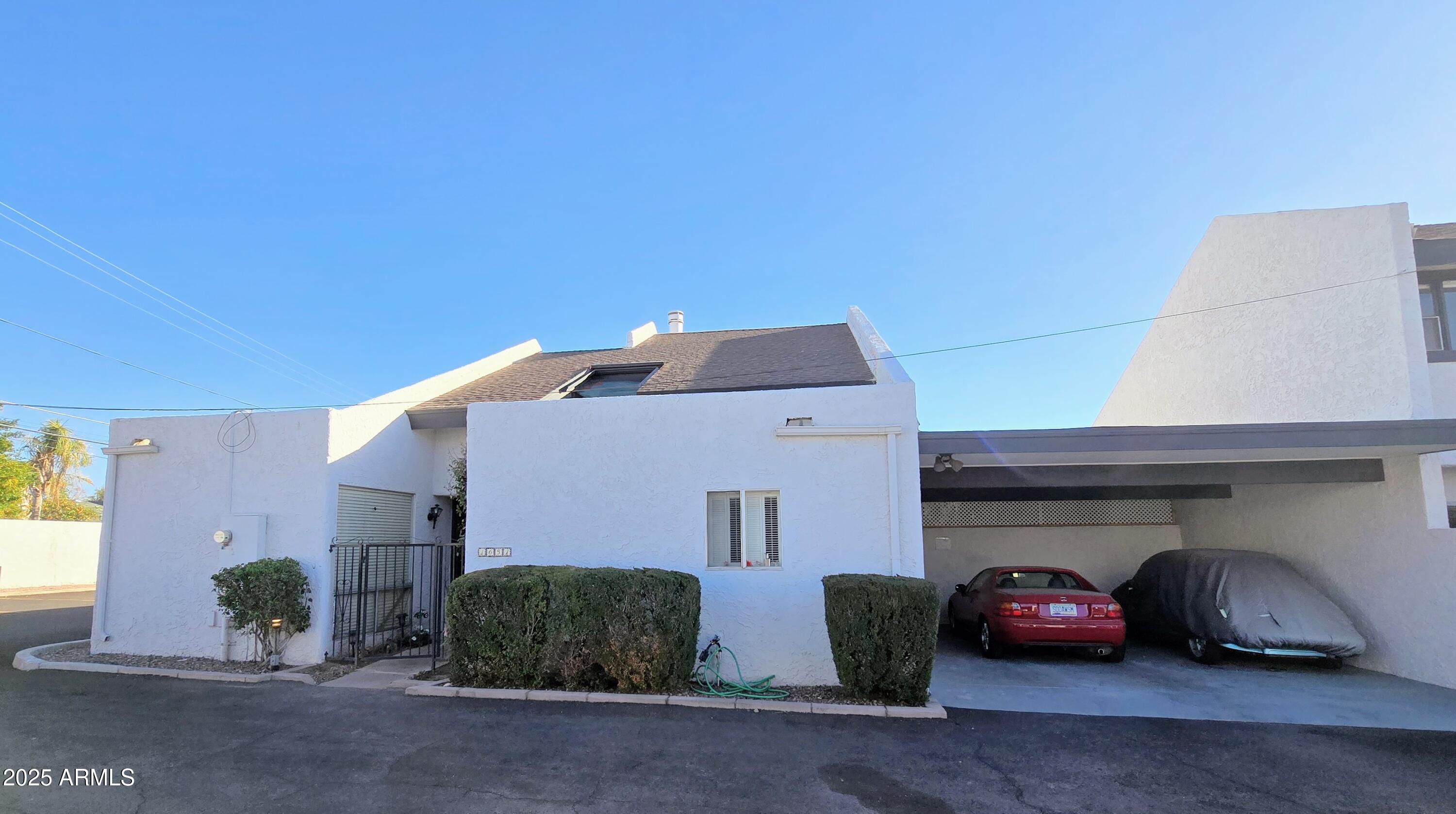 1631 E GARDENIA Avenue