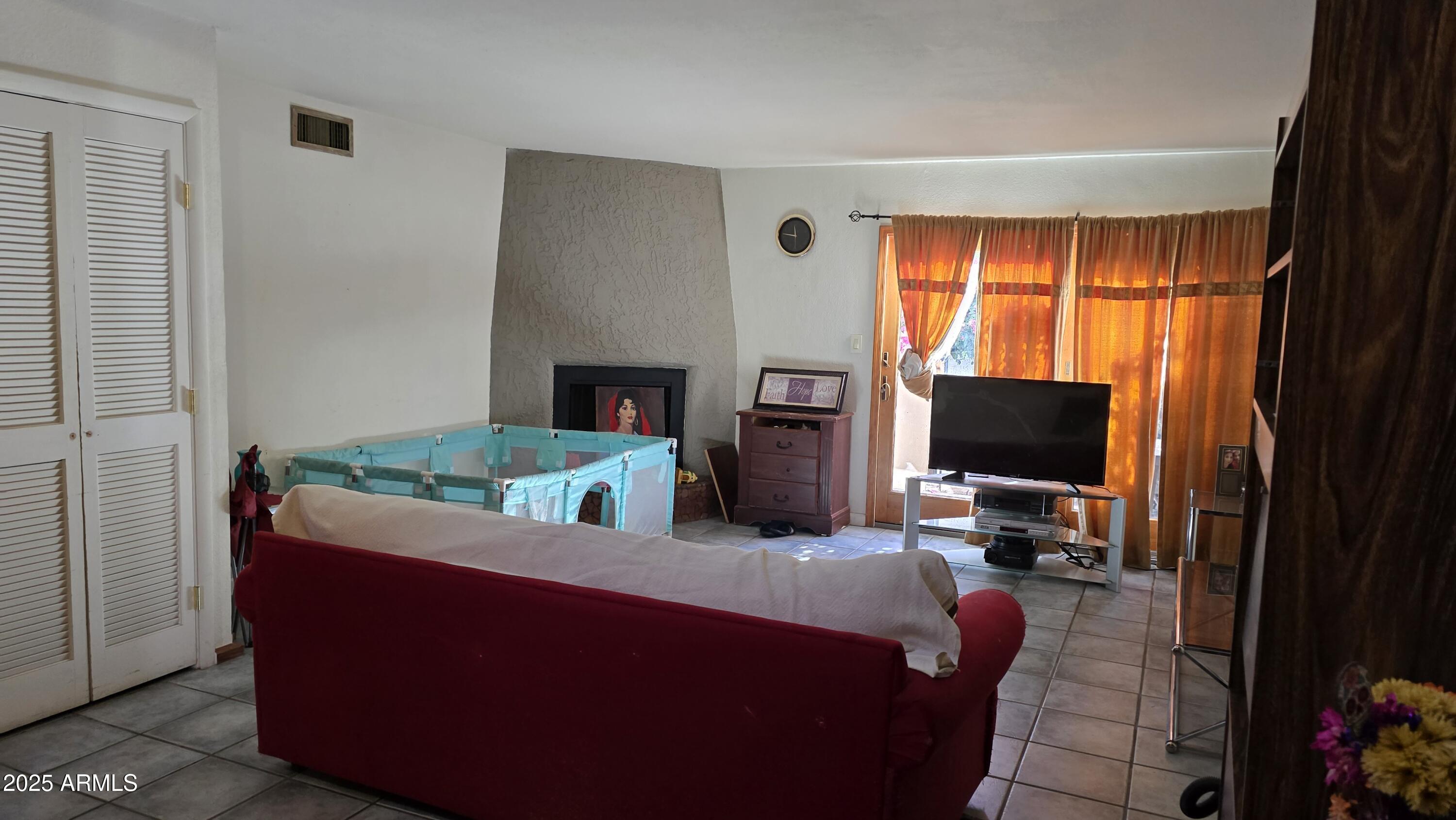 1631 E GARDENIA Avenue