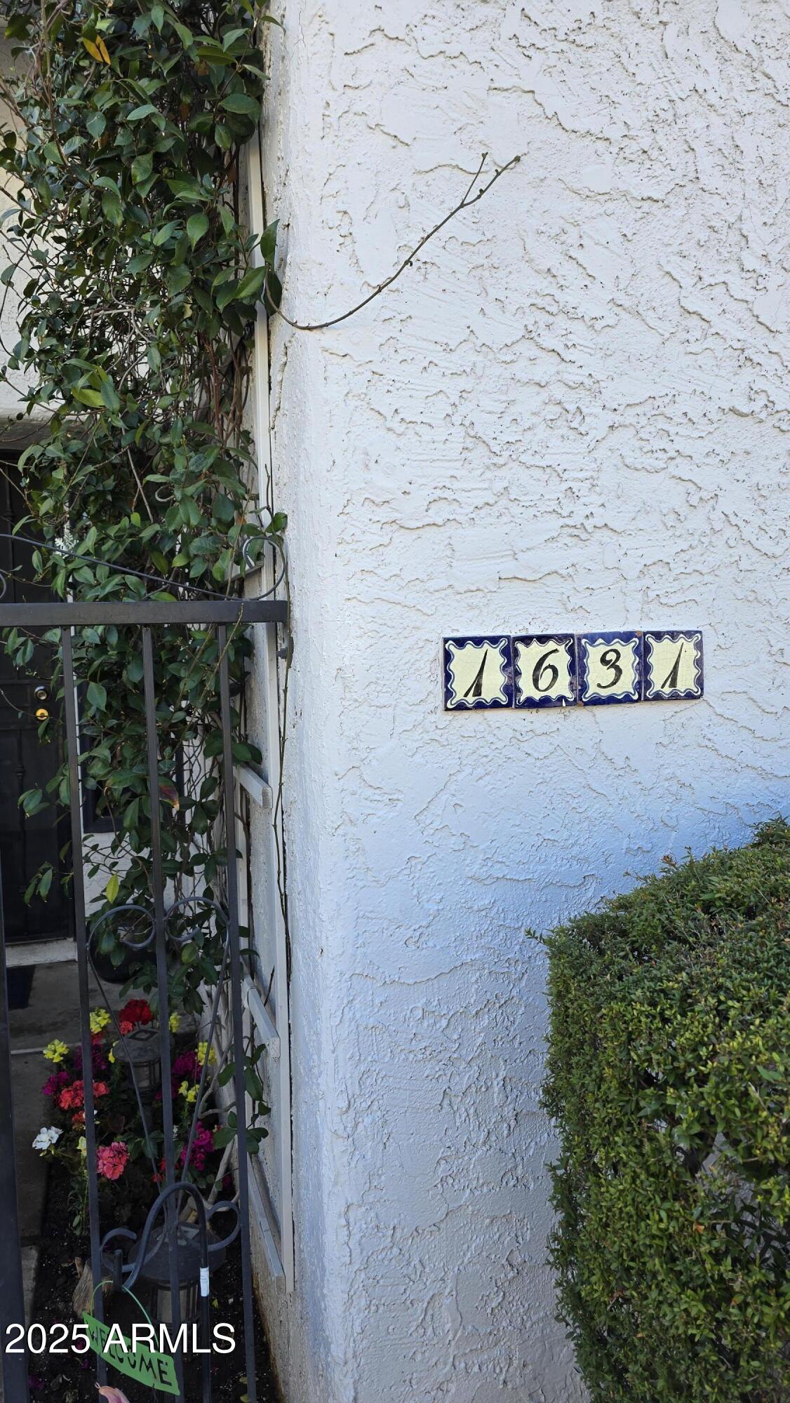 1631 E GARDENIA Avenue