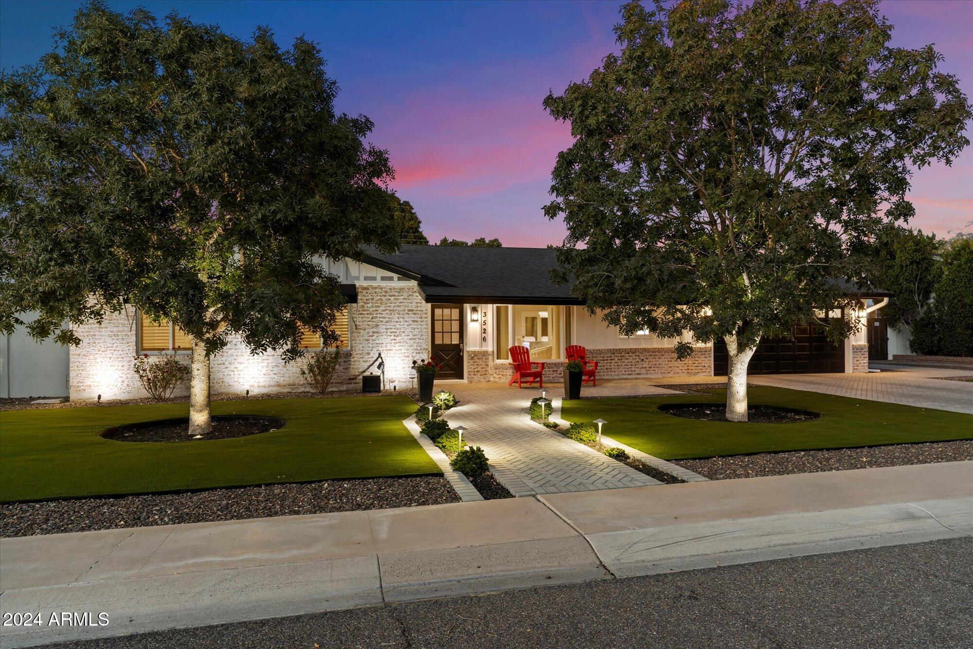 3526 E ELM Street