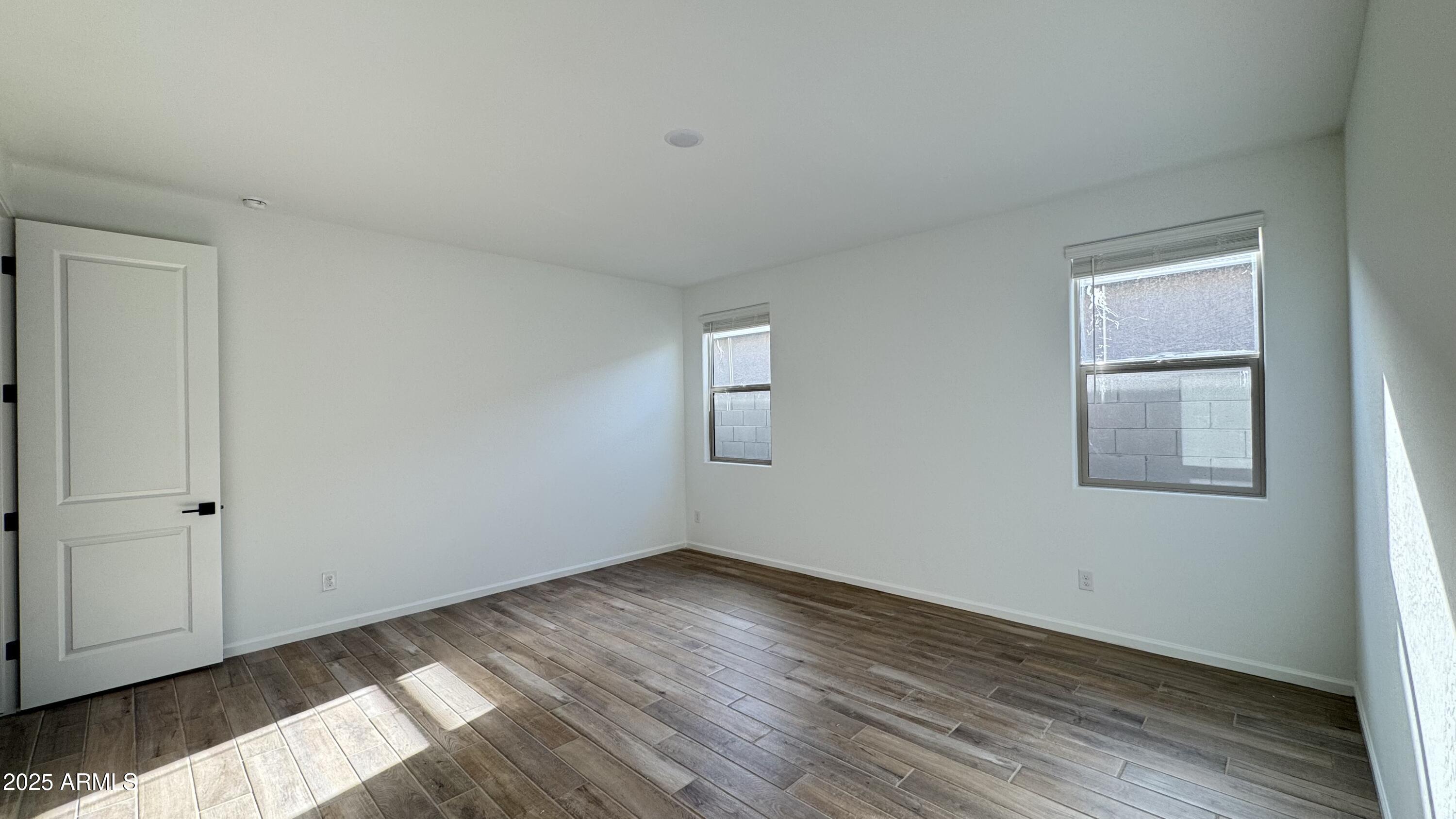 15760 W BERYL Avenue