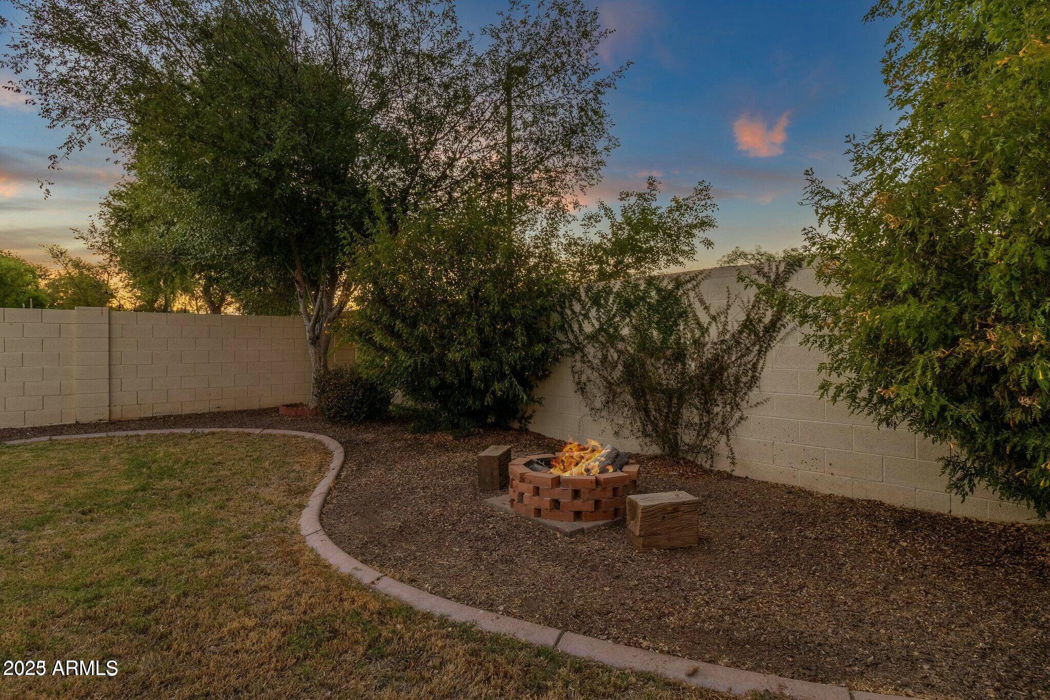 3360 E JOSEPH Way