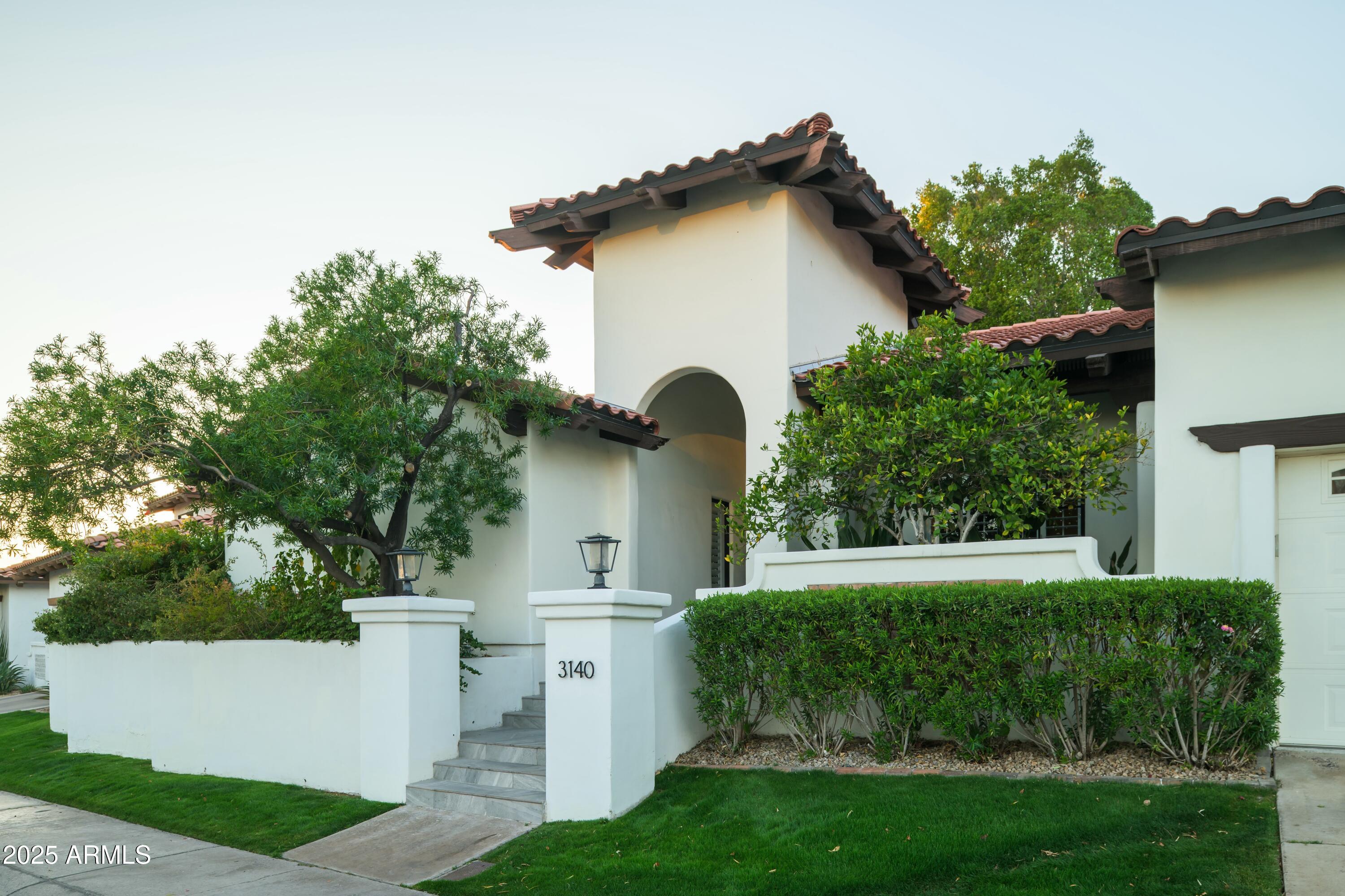 3140 E CLAREMONT Avenue