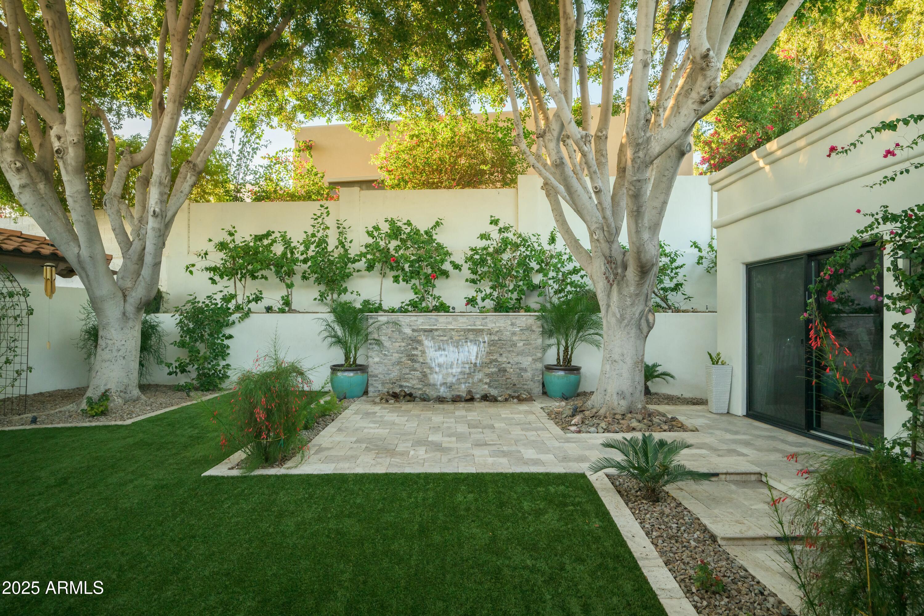 3140 E CLAREMONT Avenue