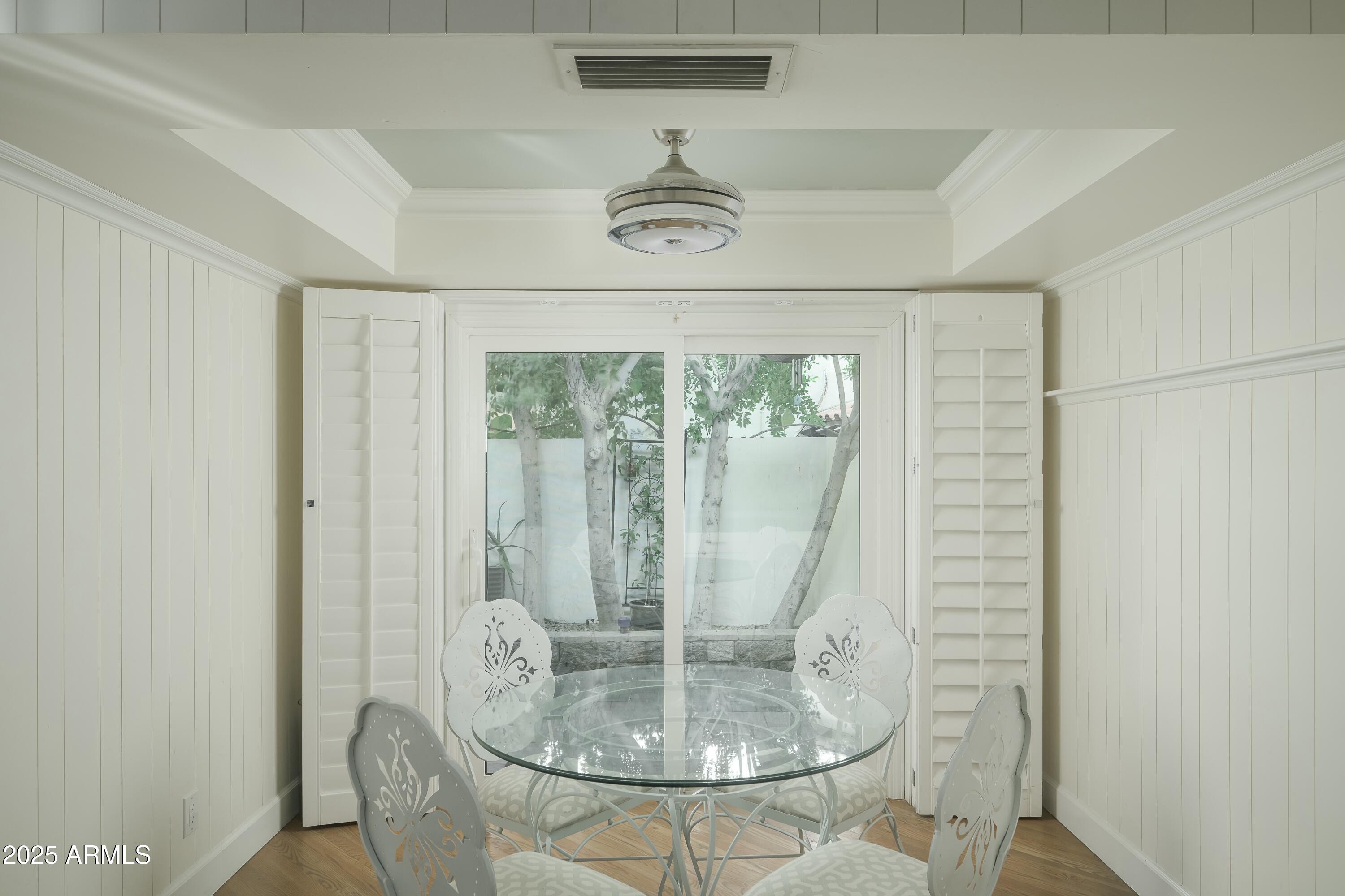 3140 E CLAREMONT Avenue