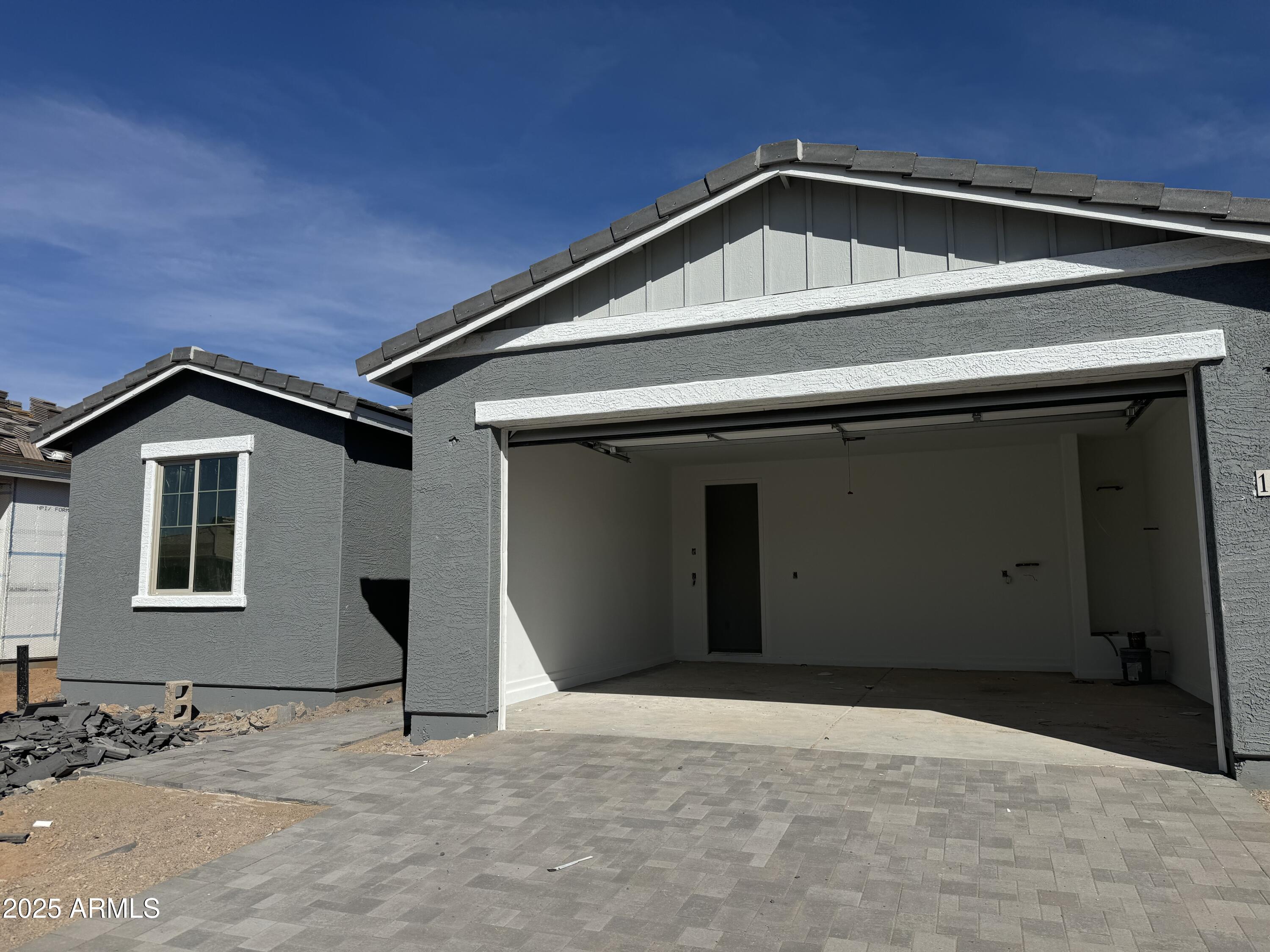 15756 W BERYL Avenue