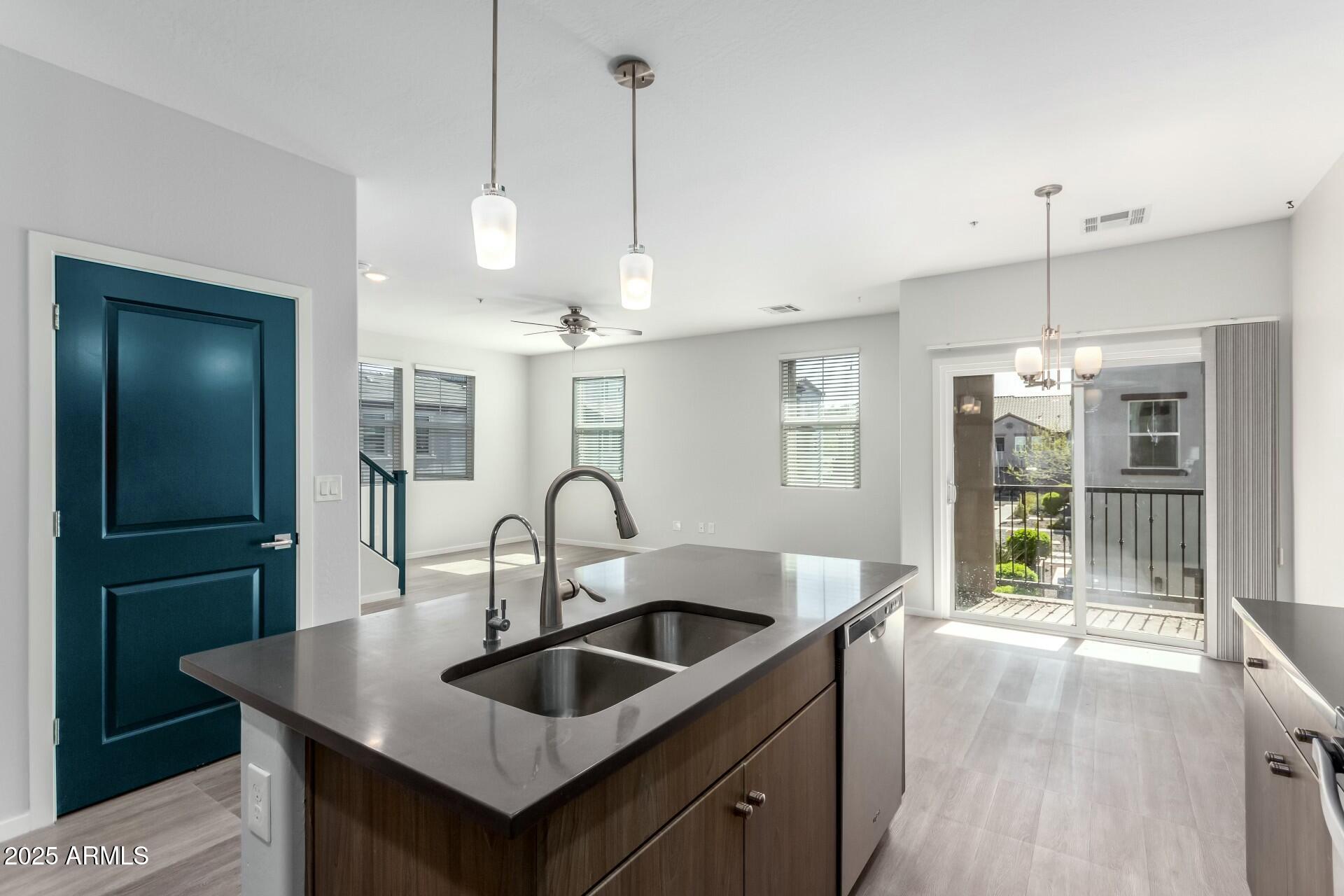 2360 E HIDALGO Avenue