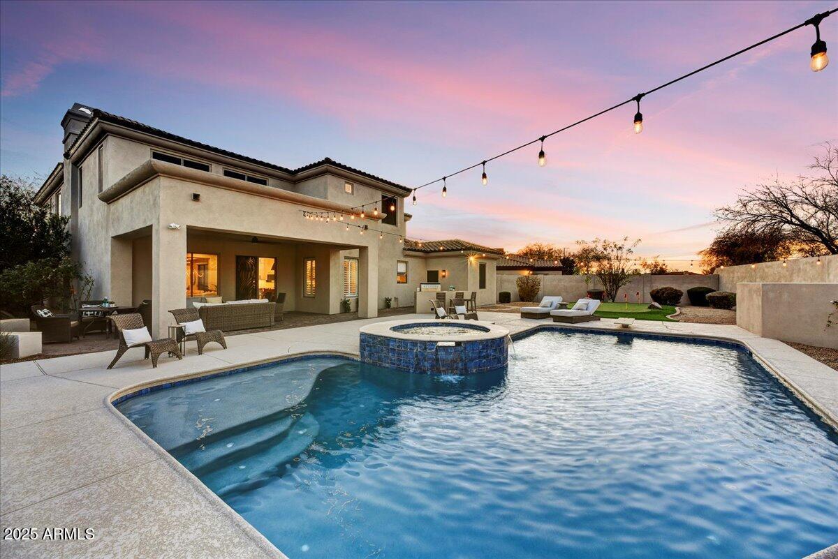 3812 E PARKSIDE Lane