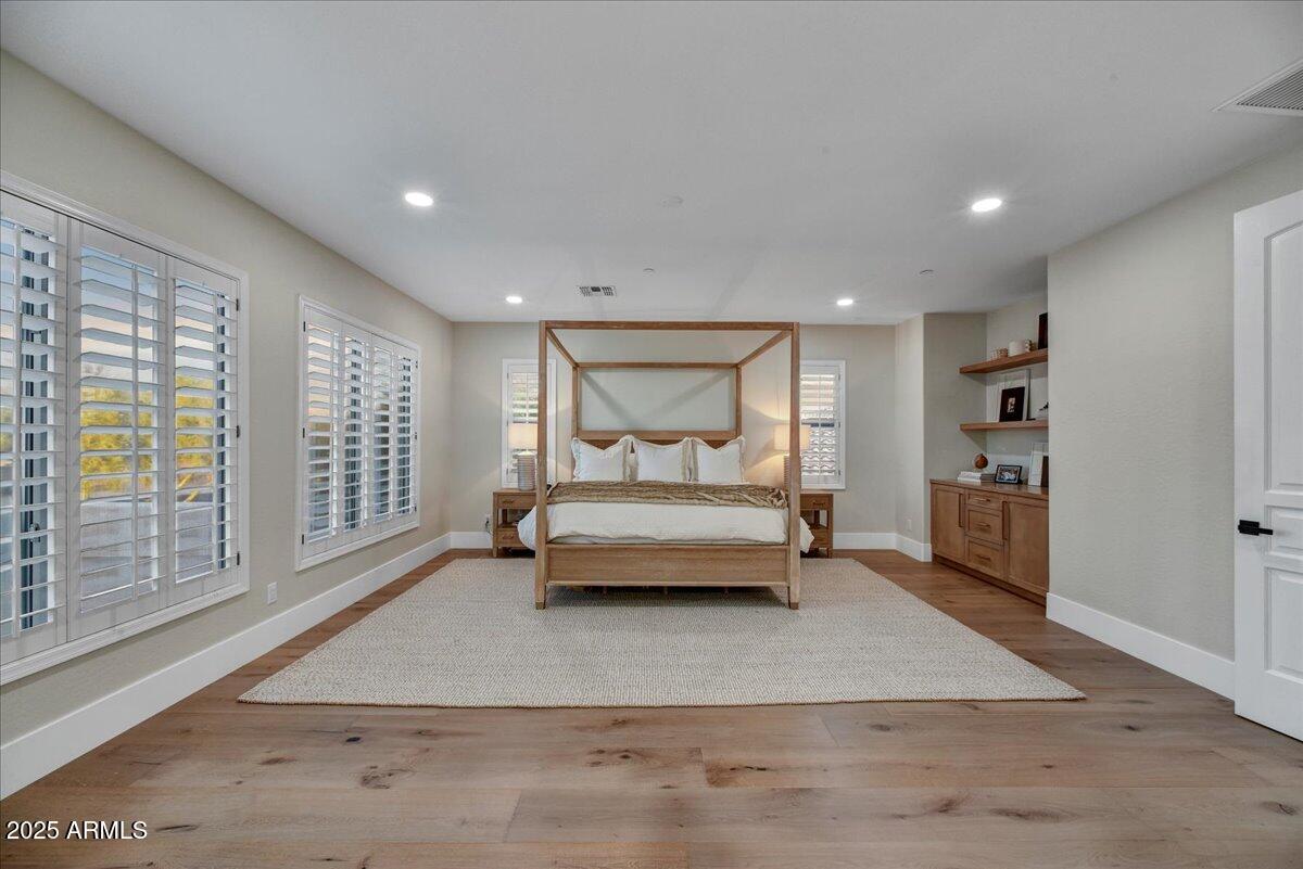 3812 E PARKSIDE Lane