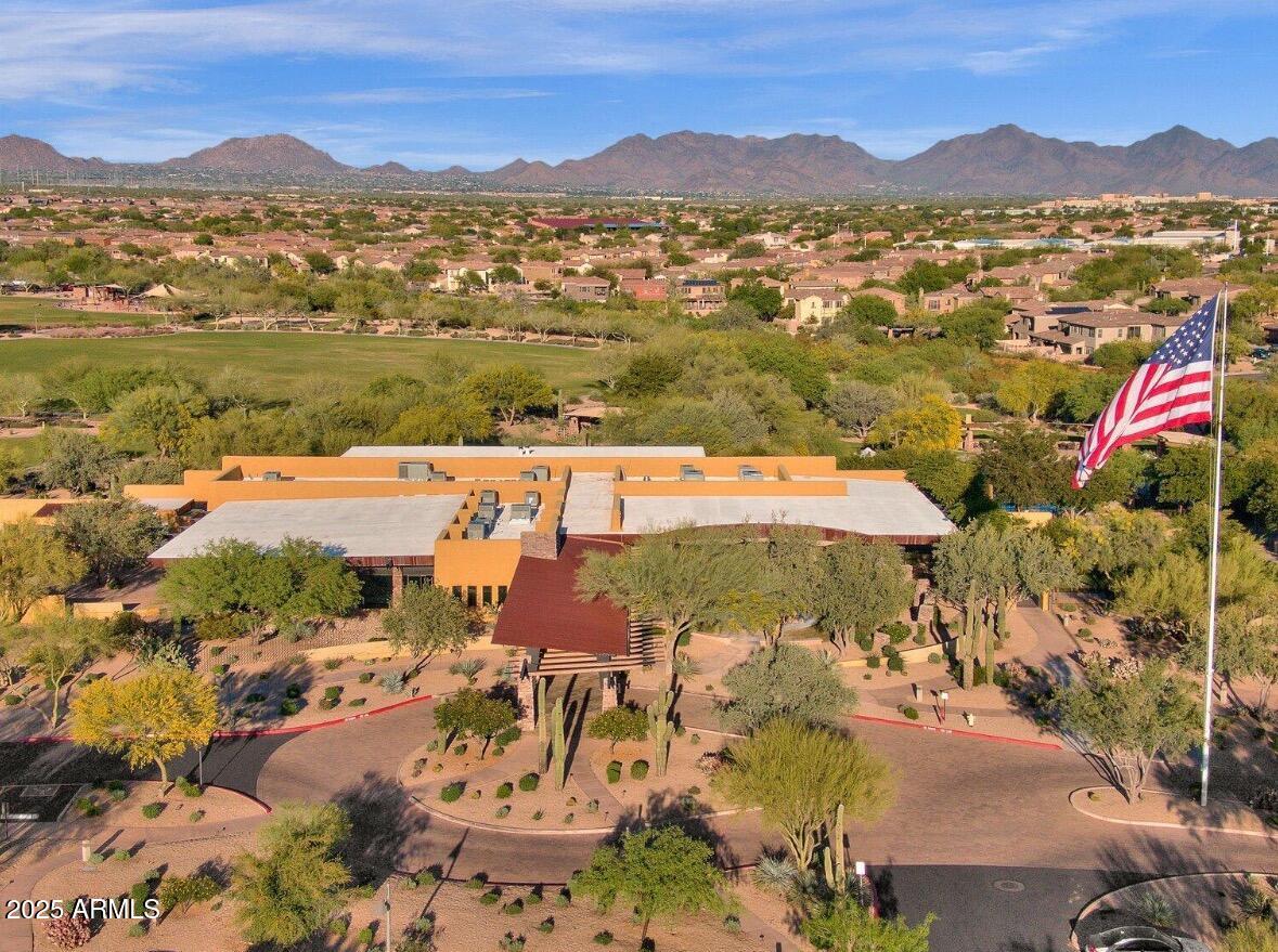 3812 E PARKSIDE Lane