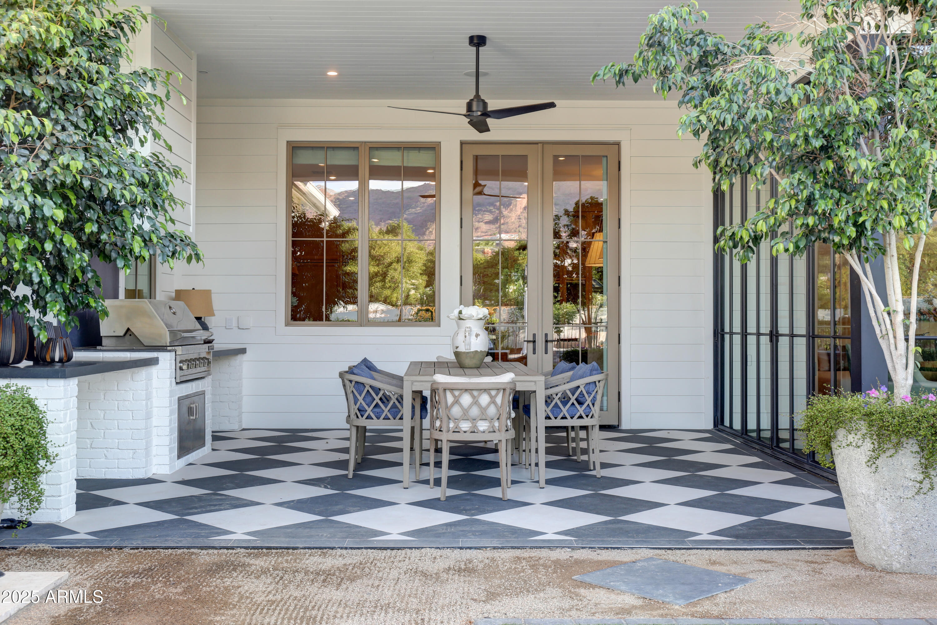 5144 E Calle Del Medio --