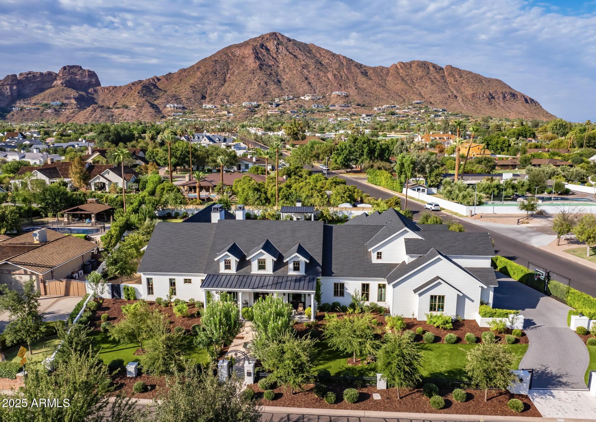 5144 E Calle Del Medio --