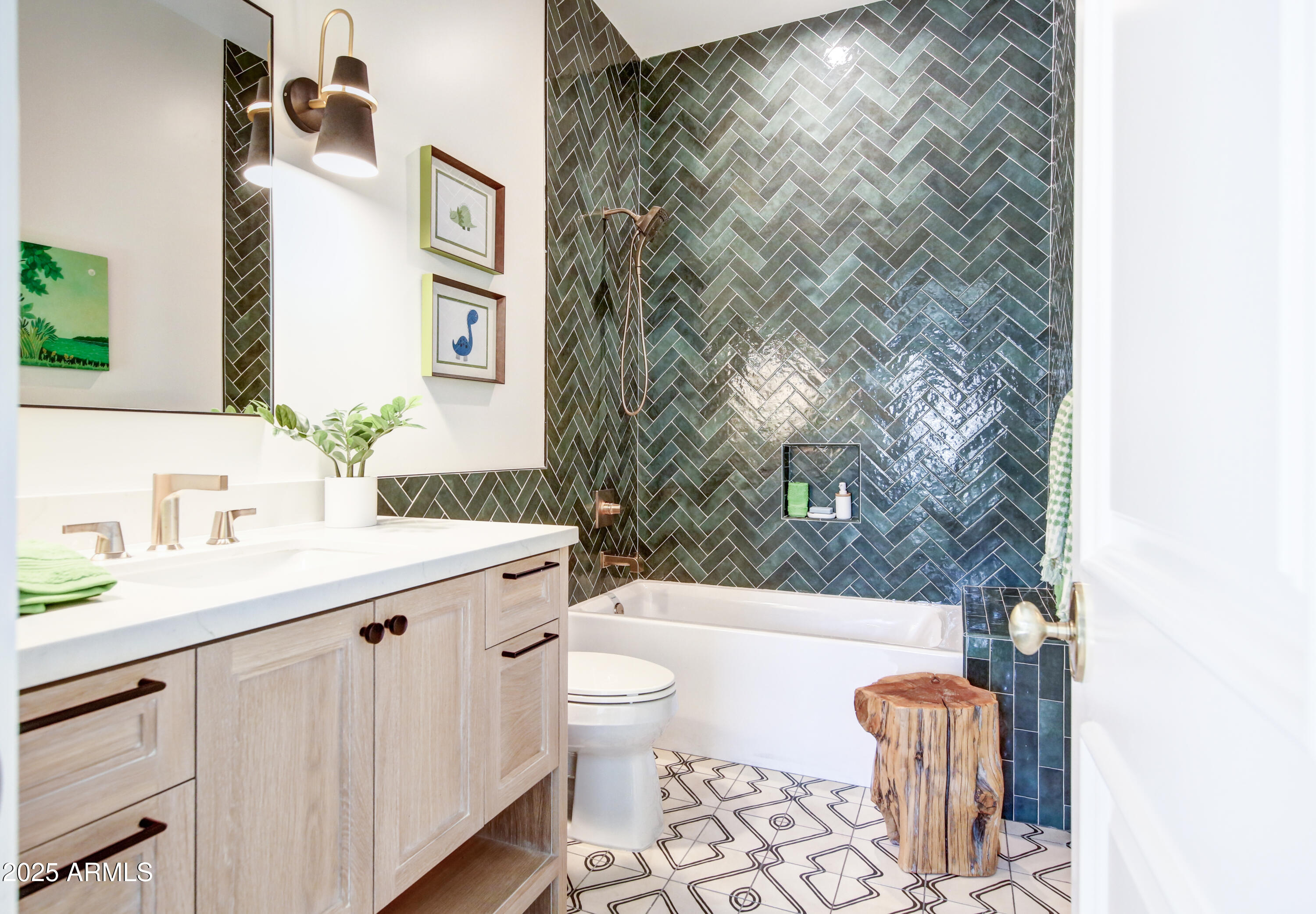 5144 E Calle Del Medio --