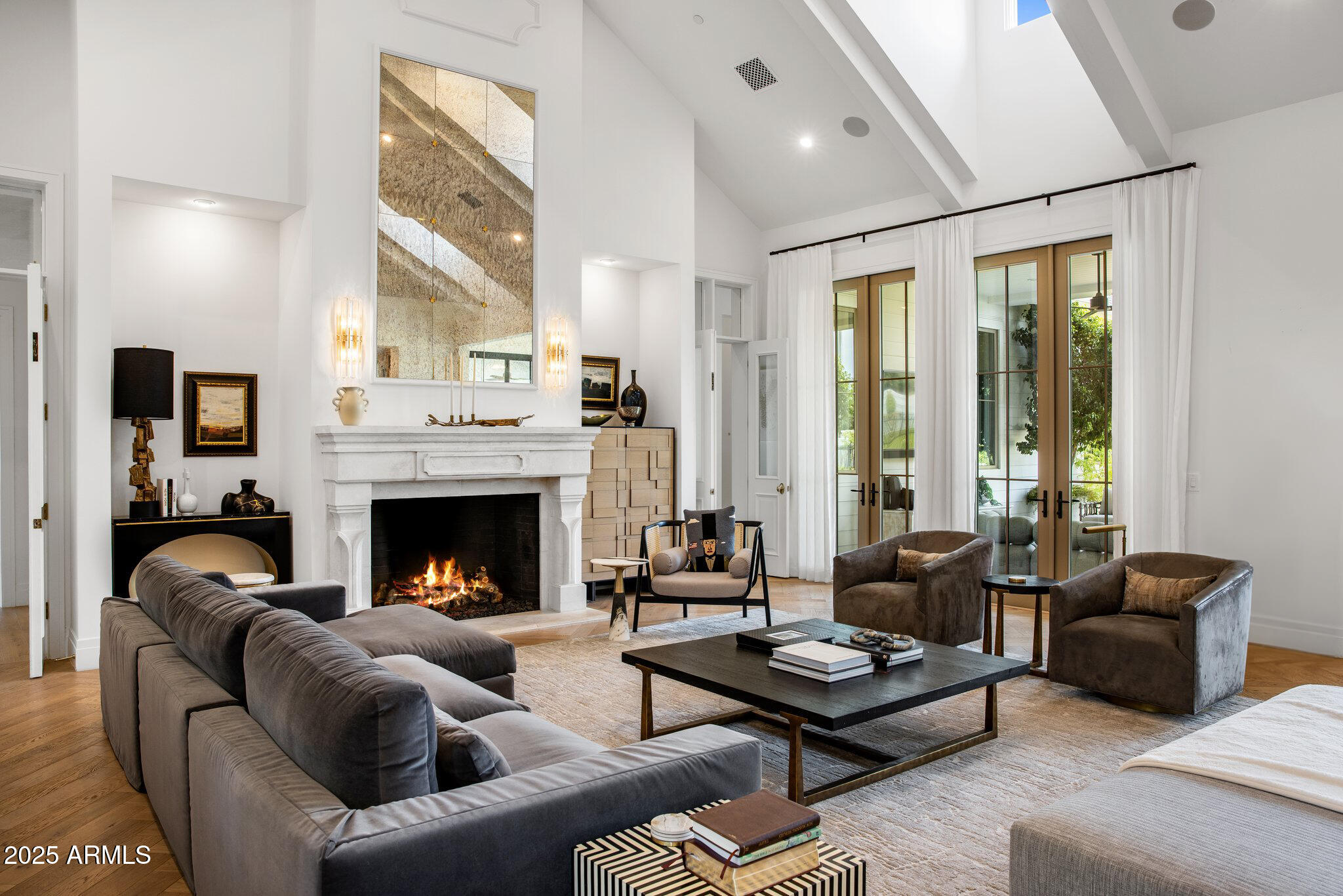 5144 E Calle Del Medio --