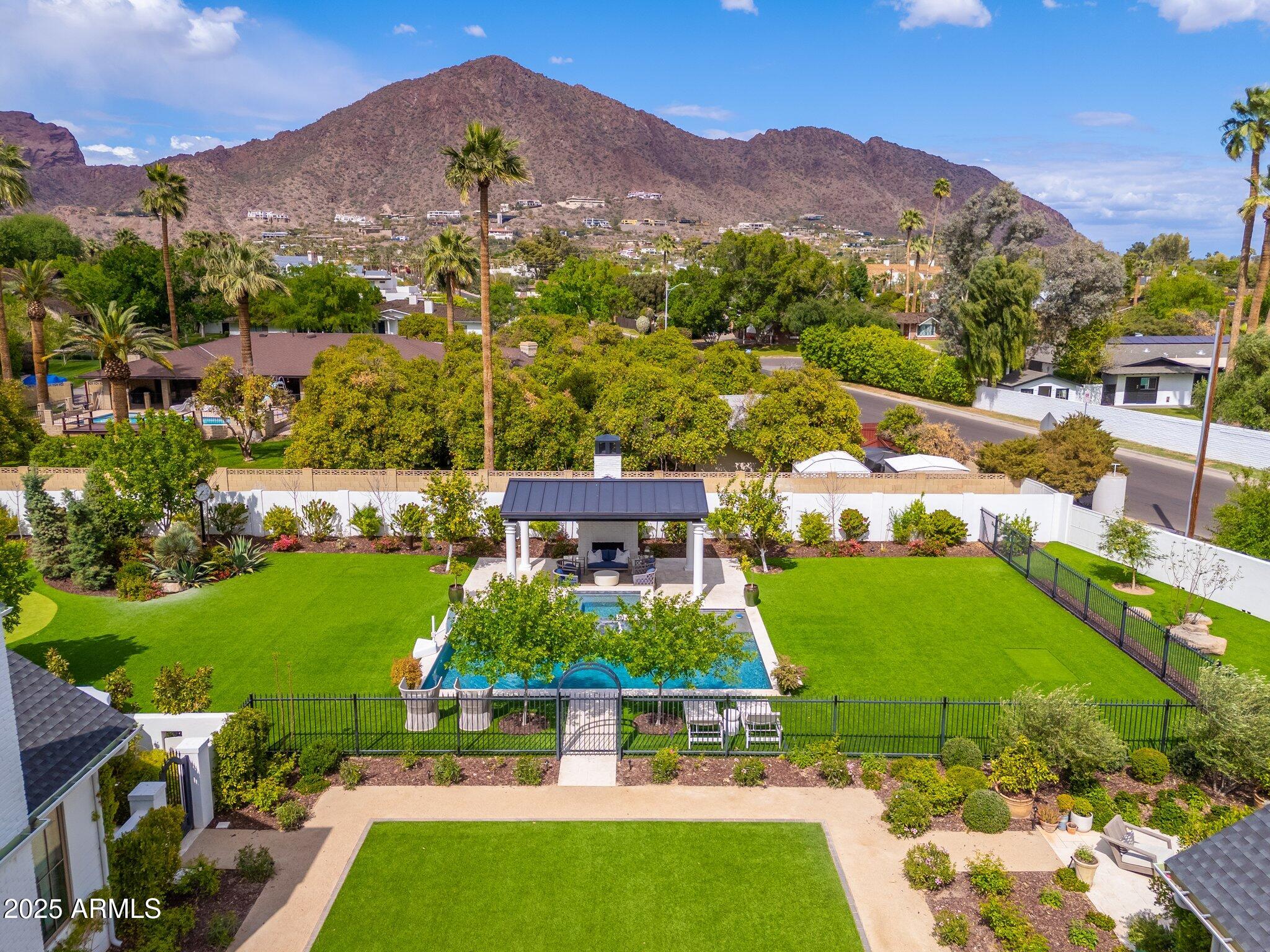 5144 E Calle Del Medio --