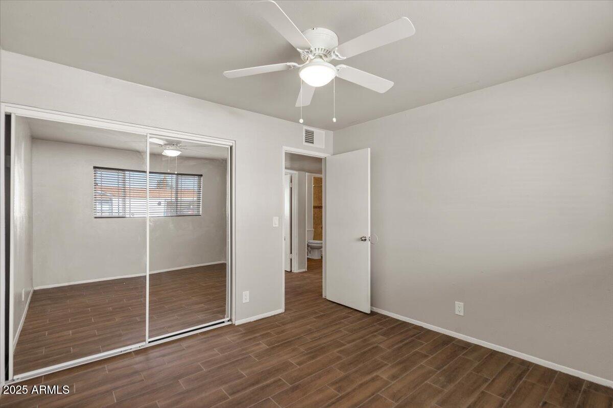 3117 W CORRINE Drive