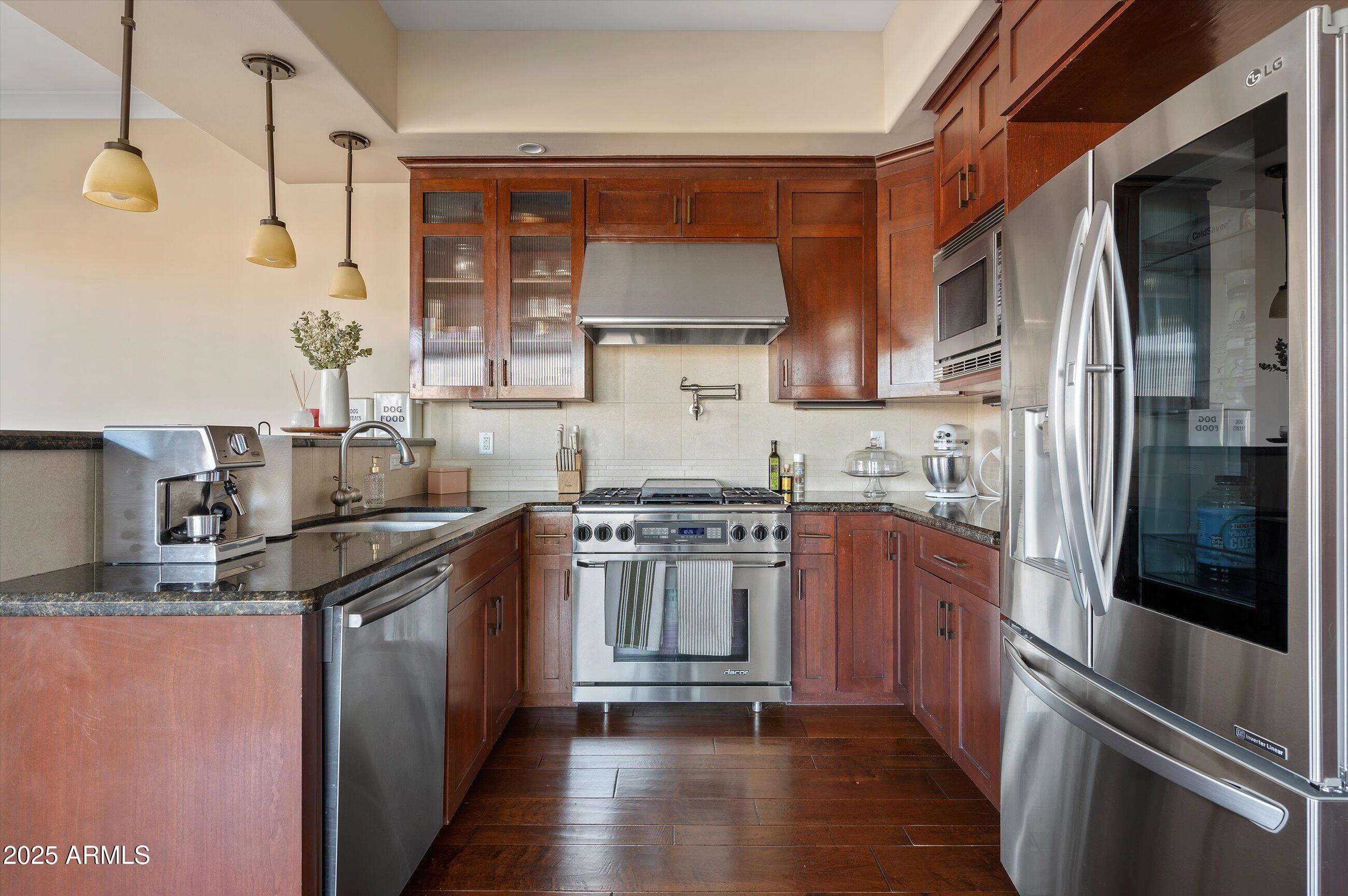 4931 N WOODMERE FAIRWAY -- # 1001