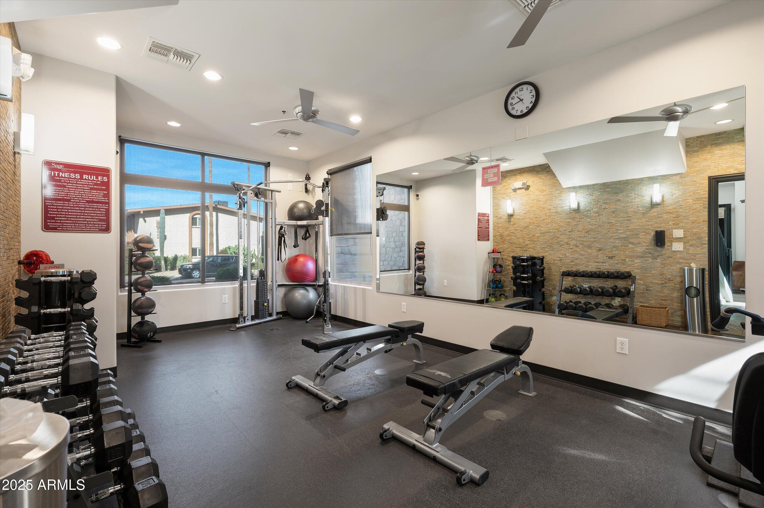 4931 N WOODMERE FAIRWAY -- # 1001