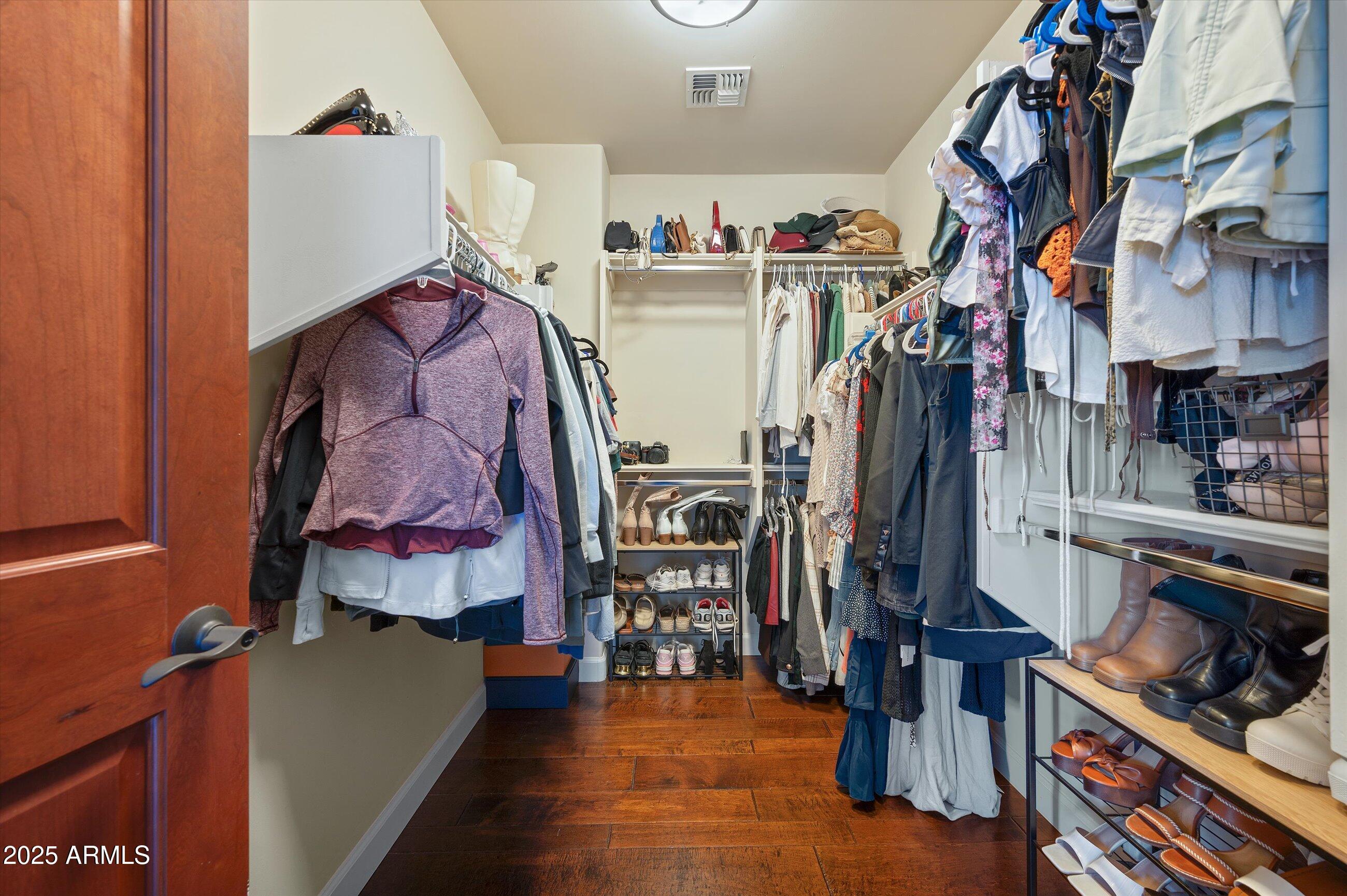 4931 N WOODMERE FAIRWAY -- # 1001