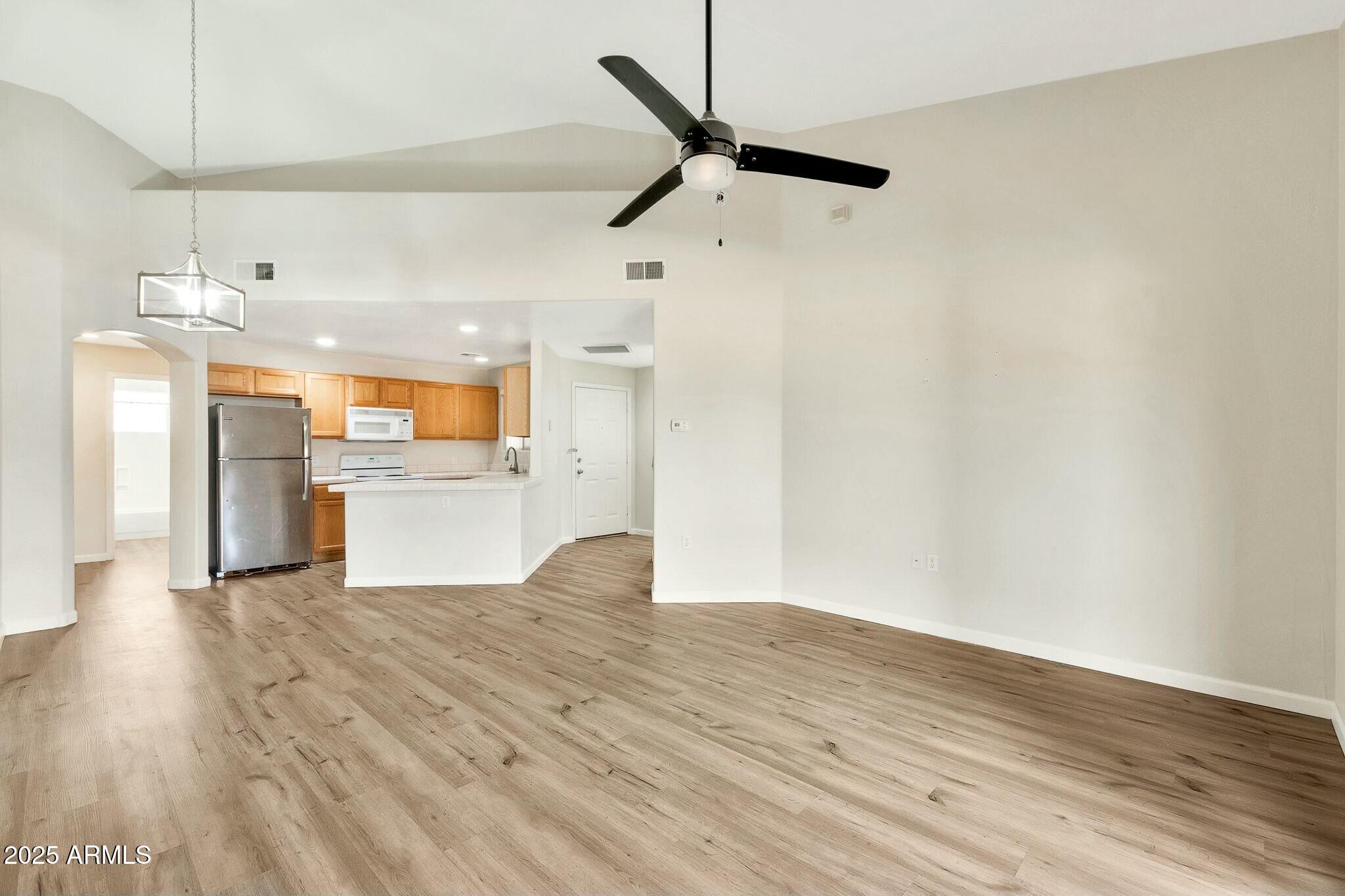 5249 E SHEA Boulevard # 214