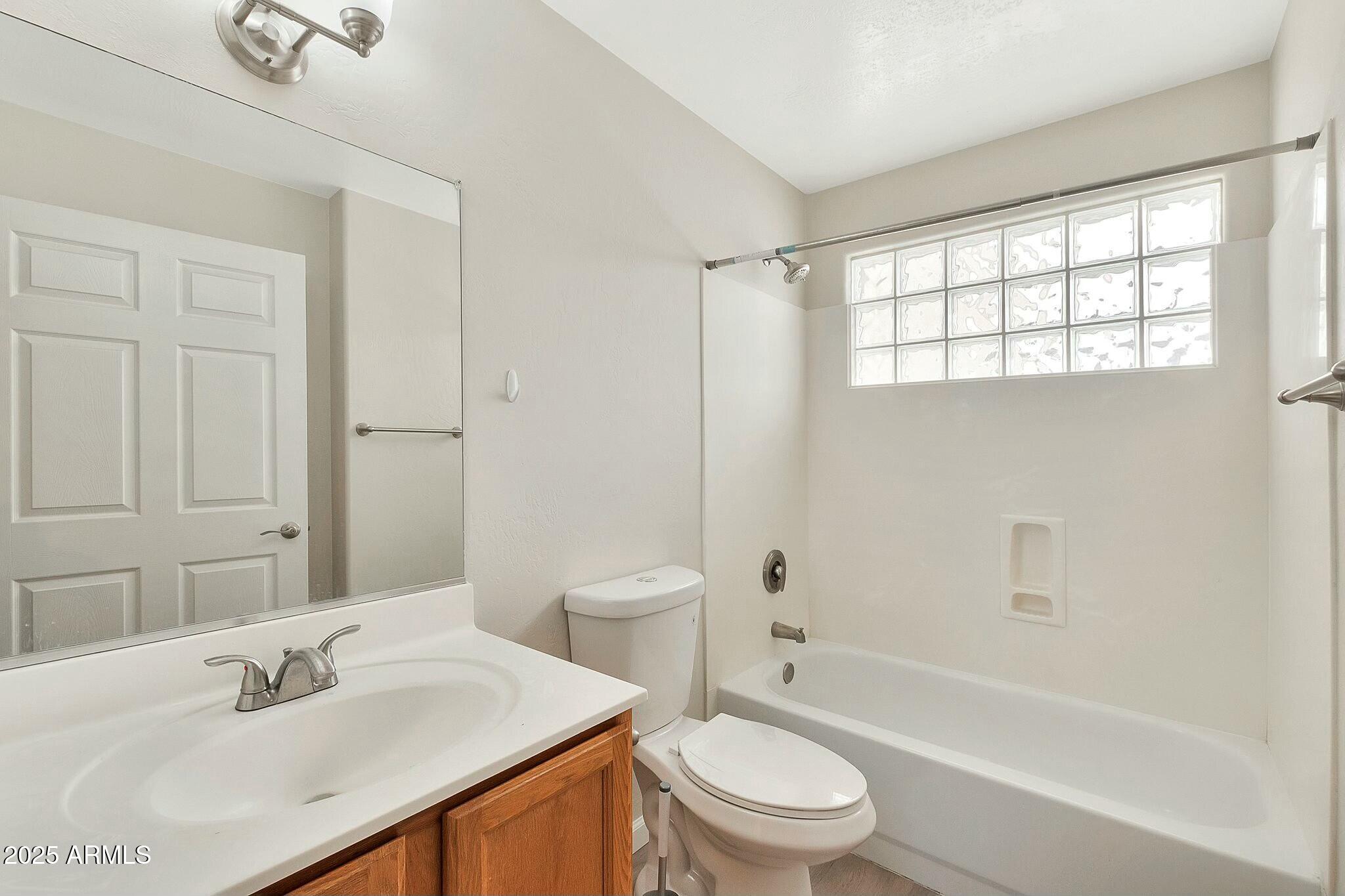 5249 E SHEA Boulevard # 214