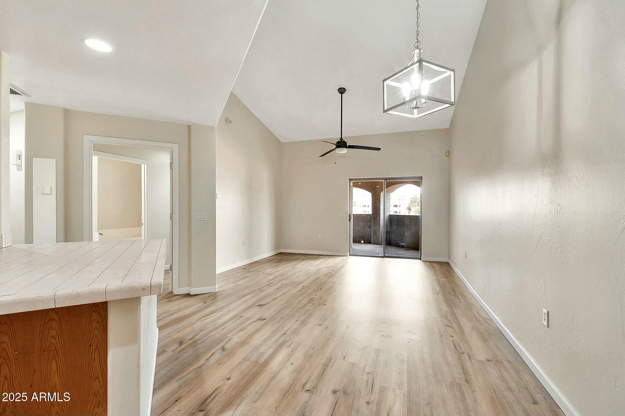 5249 E SHEA Boulevard # 214