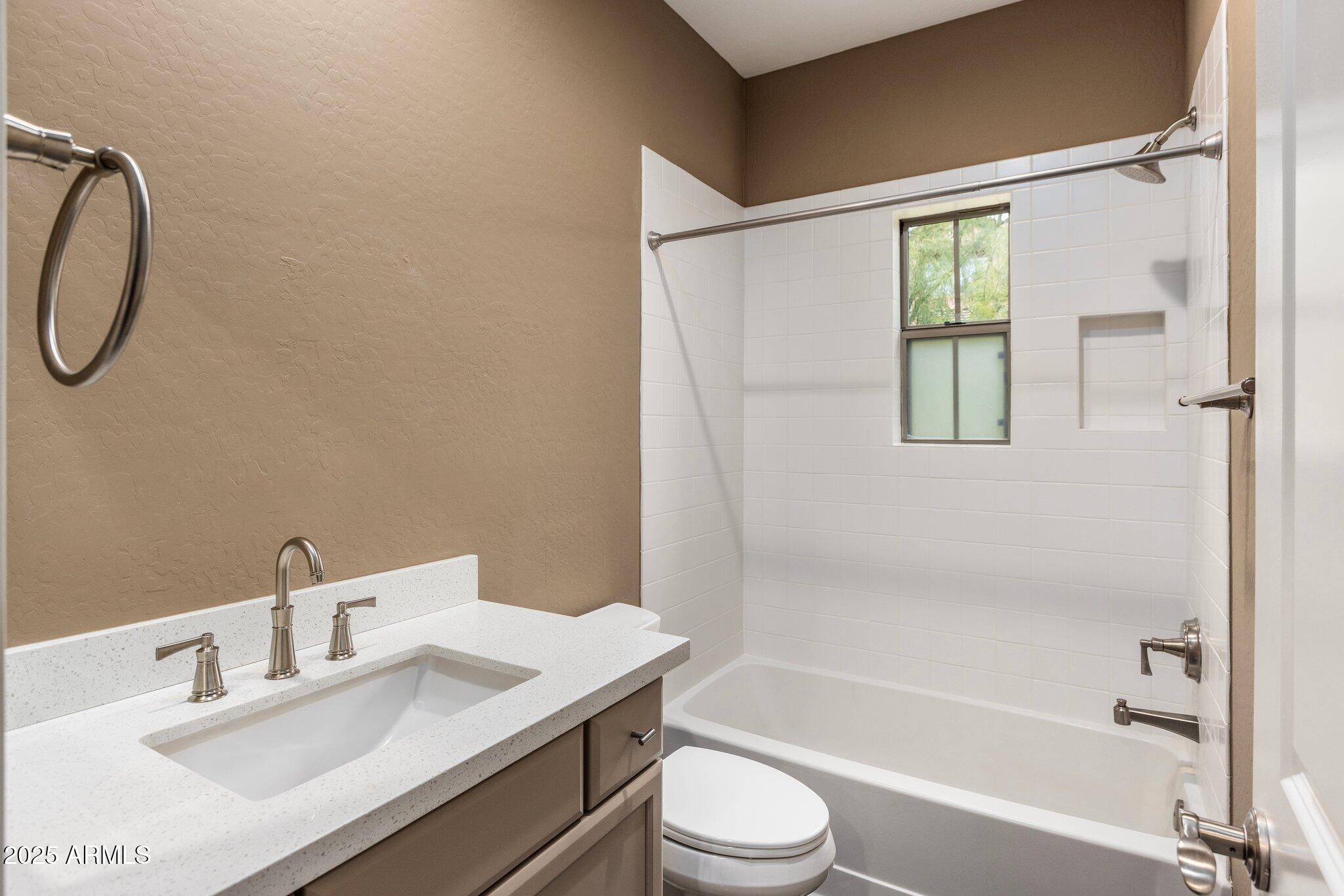 3935 E ROUGH RIDER Road # 1368