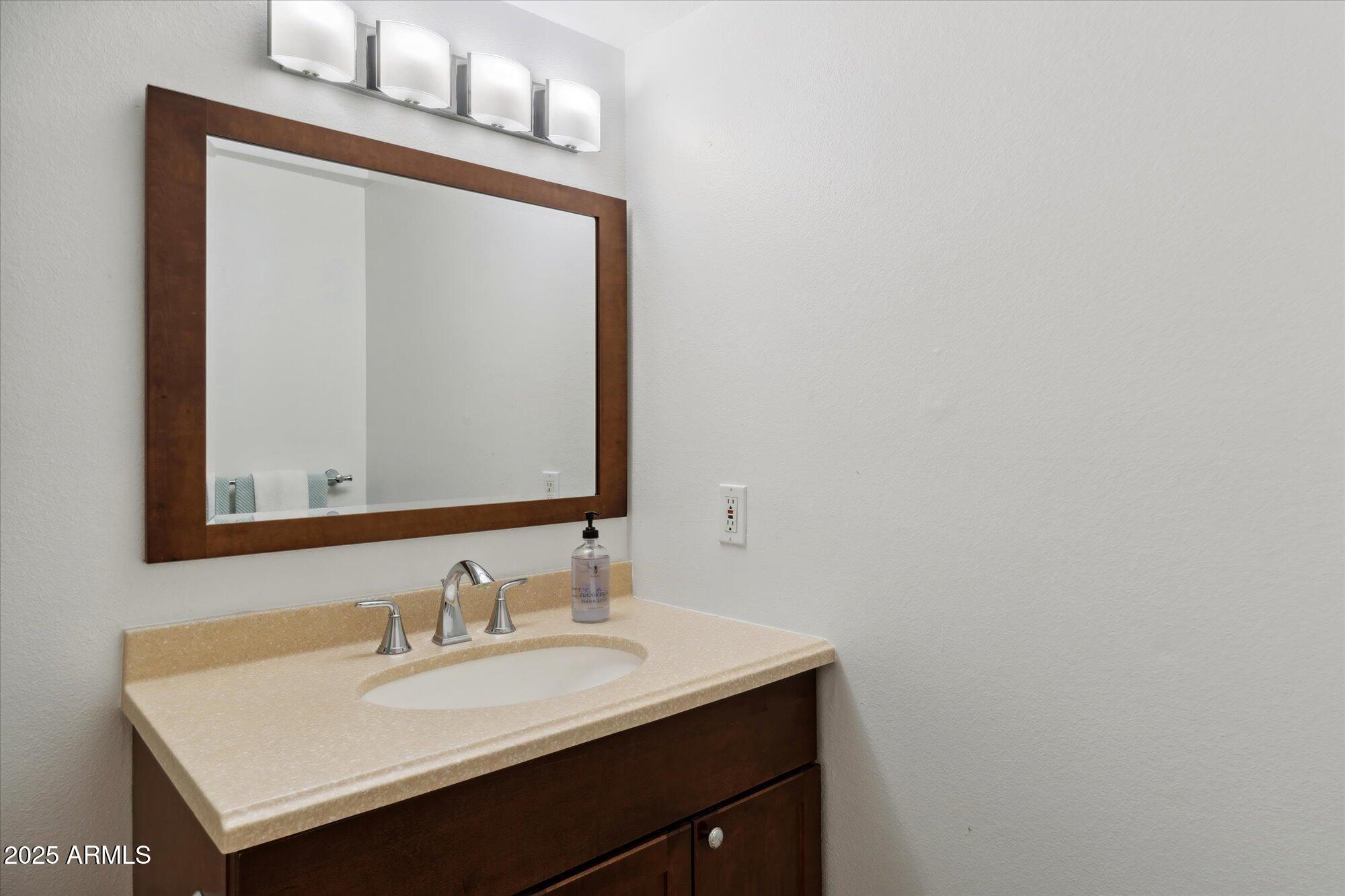 5020 N GRANITE REEF Road