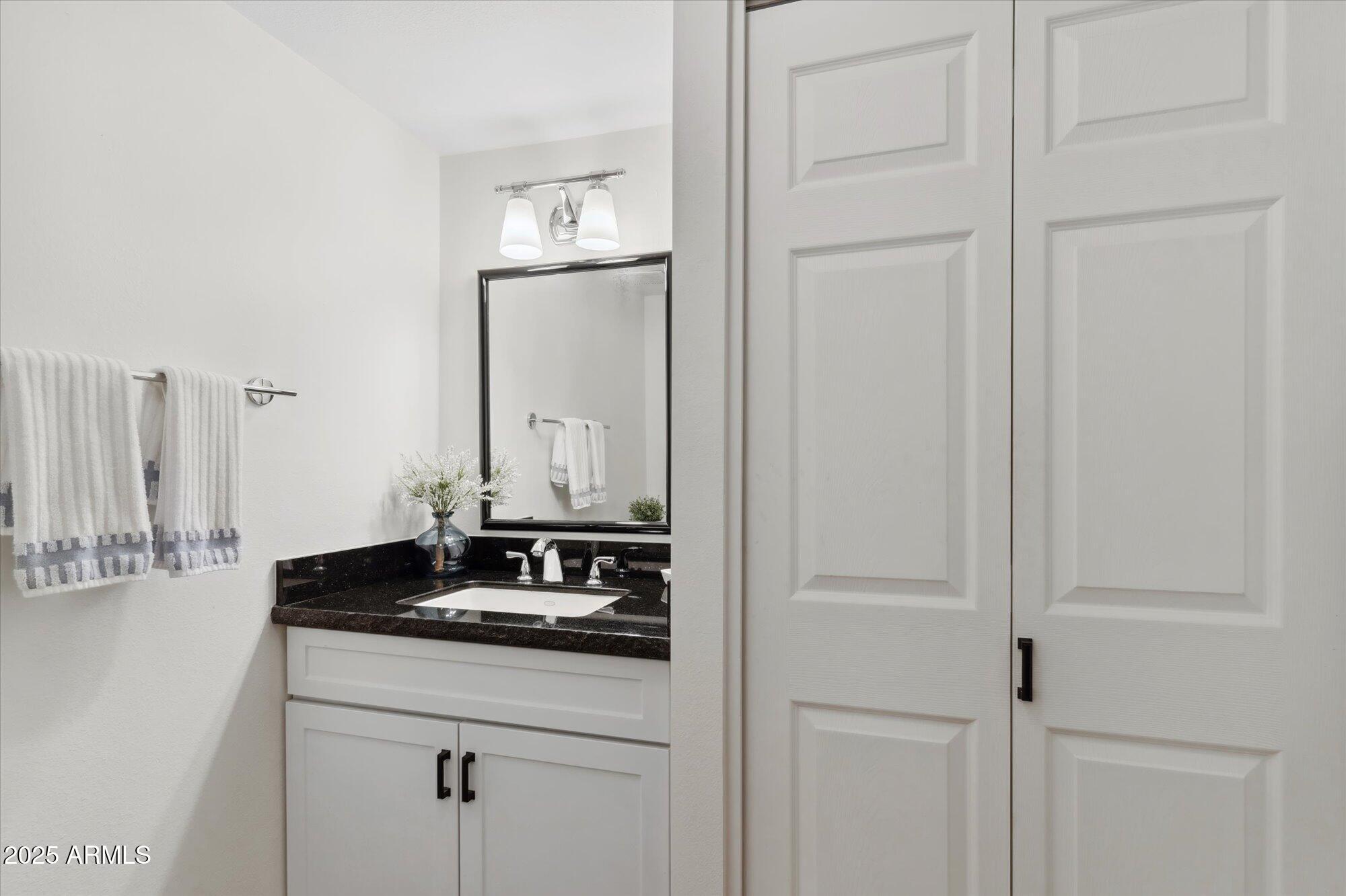 5020 N GRANITE REEF Road