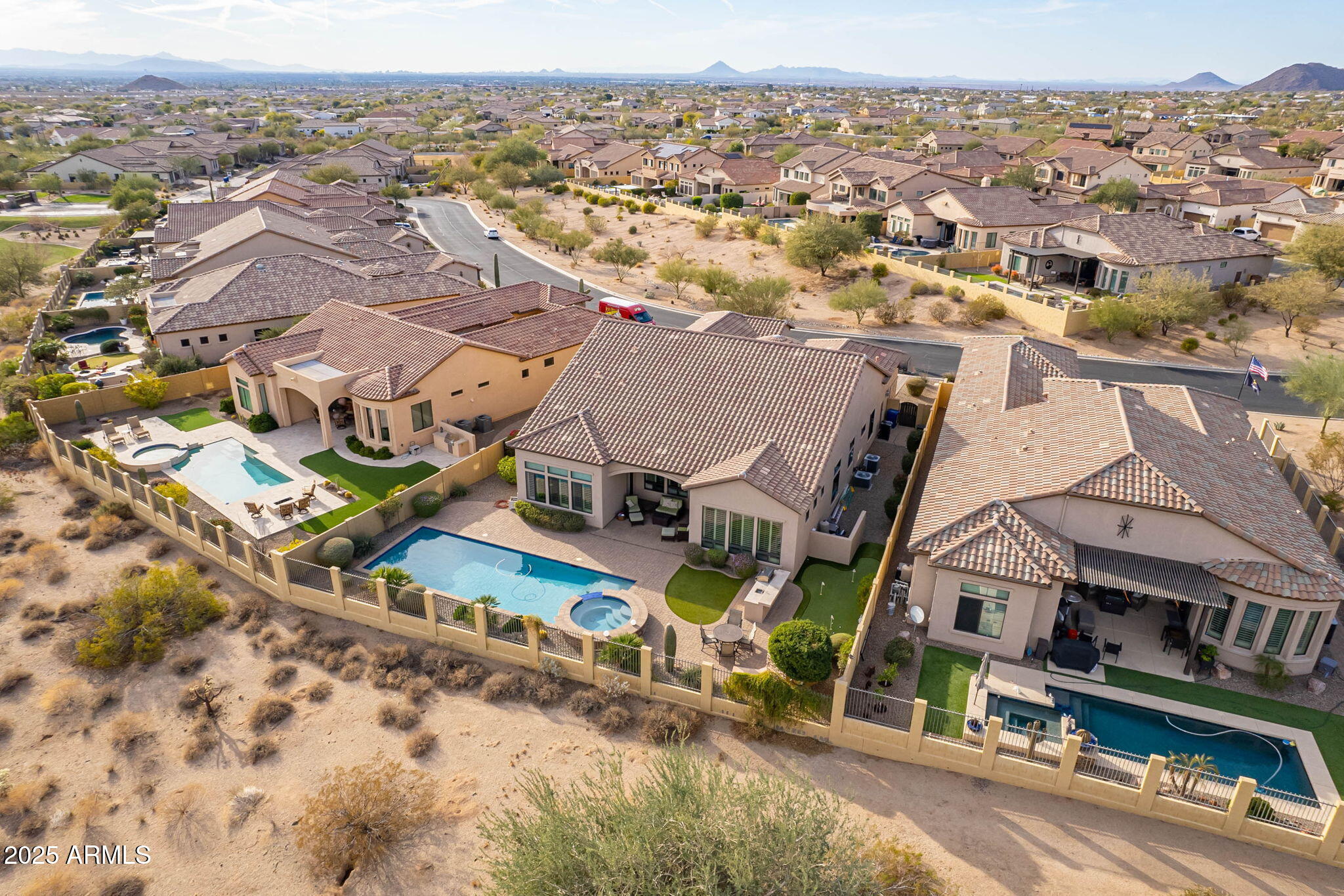 8525 E LYNWOOD Street